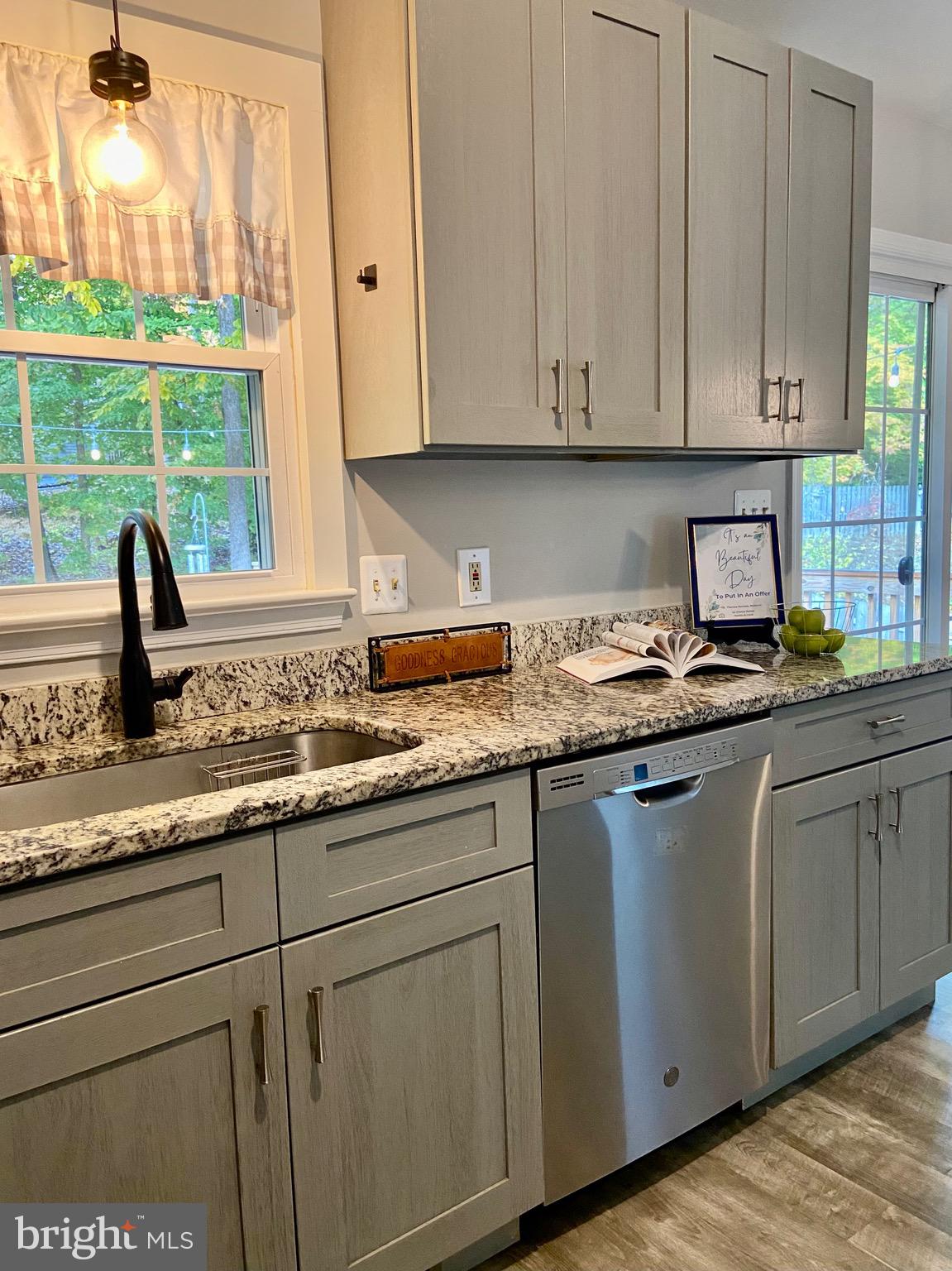 SURRY WOODS - Residential