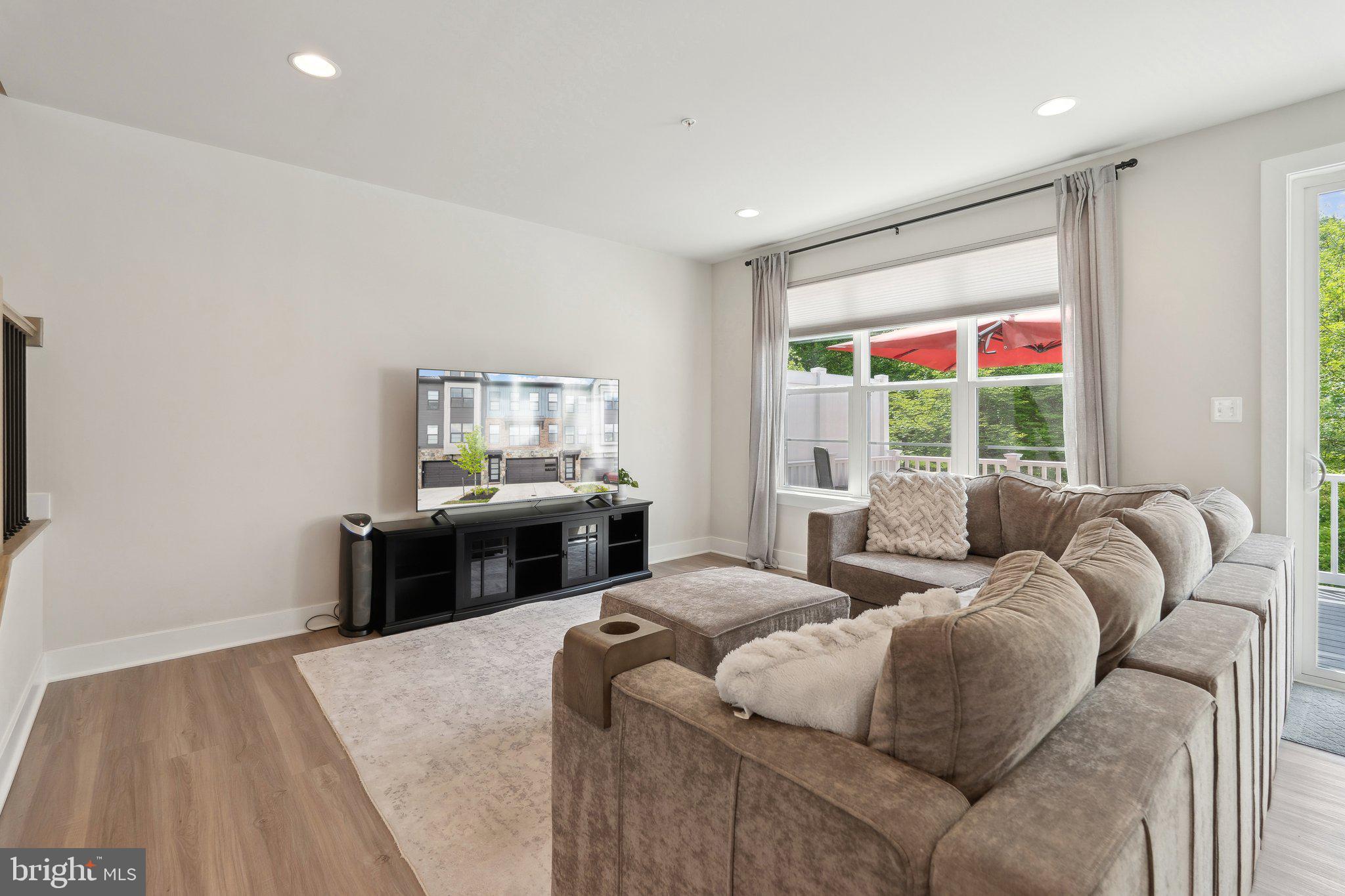 254 ALLUVIUM DR