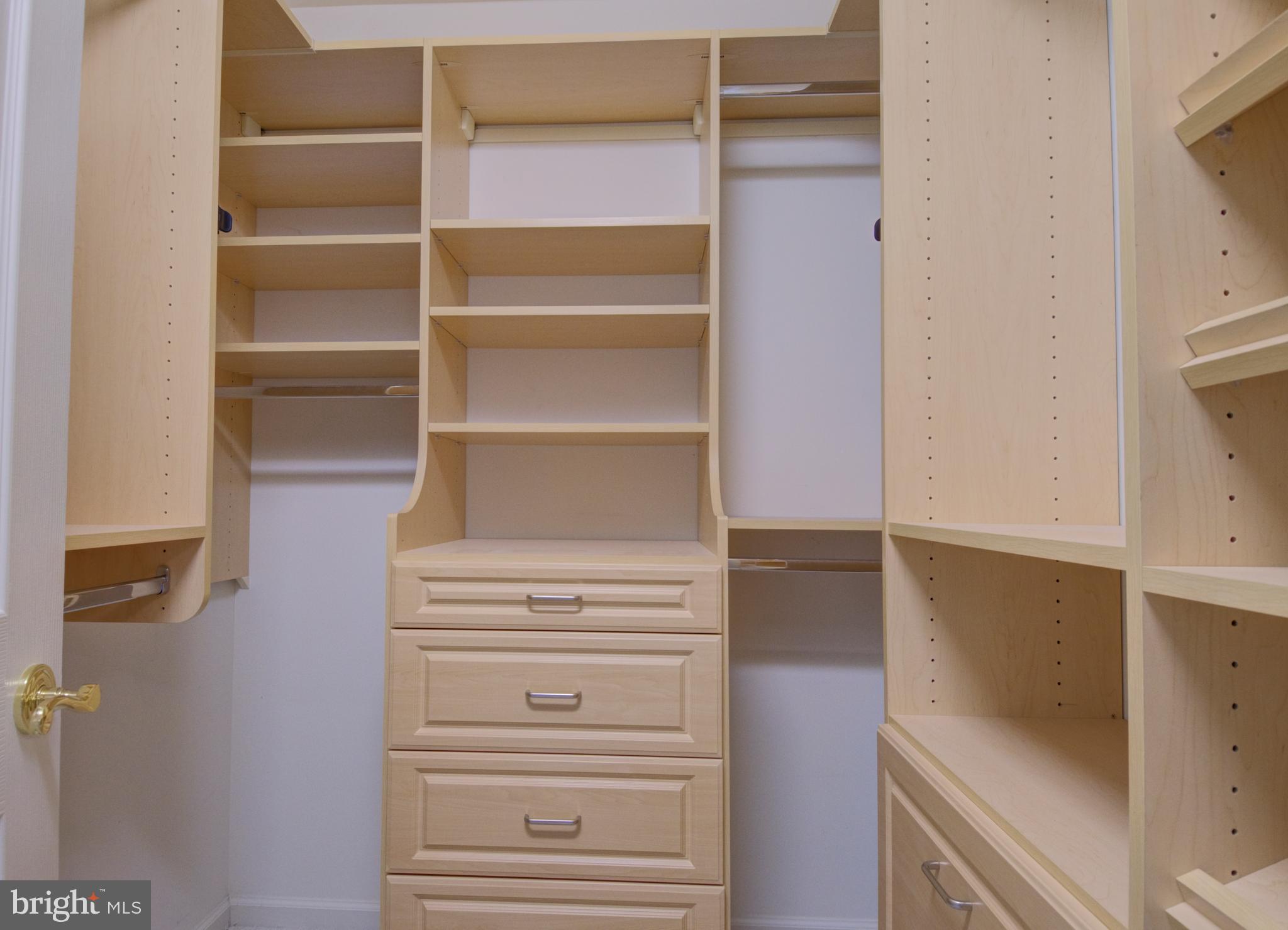 VINTAGE PLACE - Residential