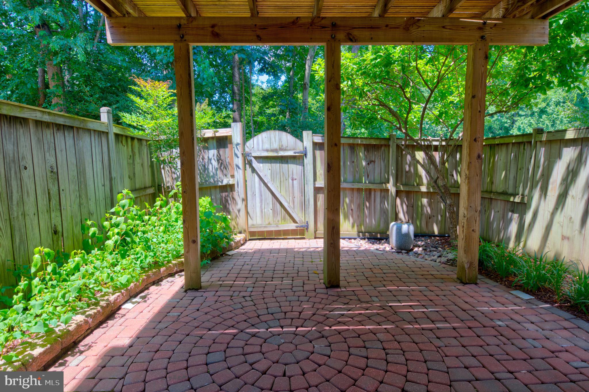 VINTAGE PLACE - Residential