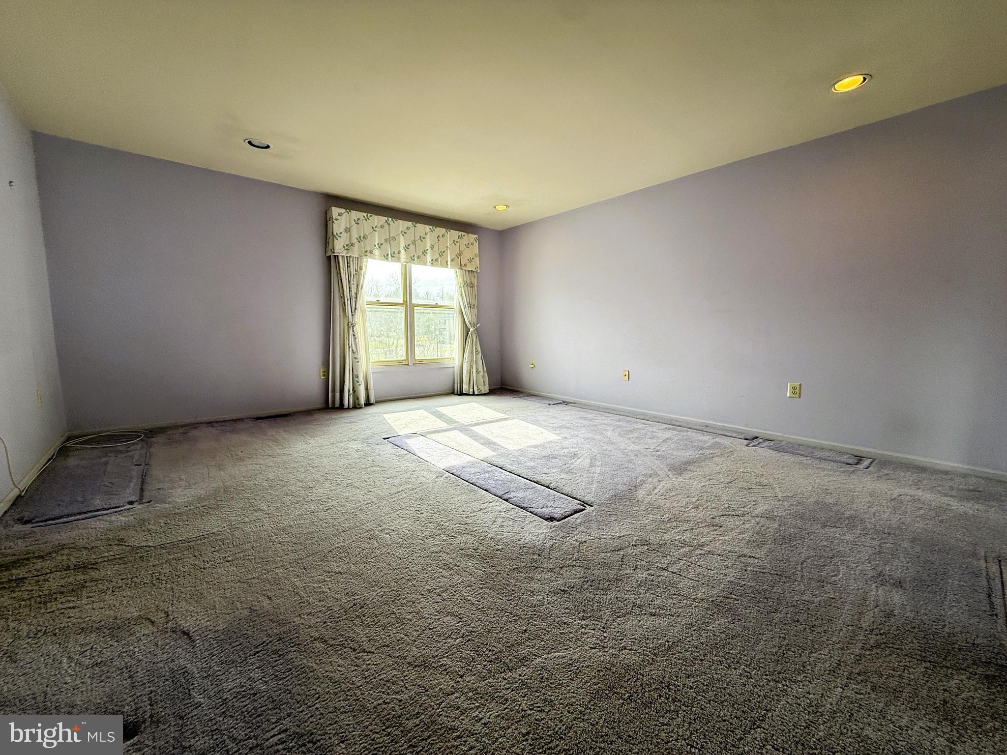 GWYN AYRE - Residential