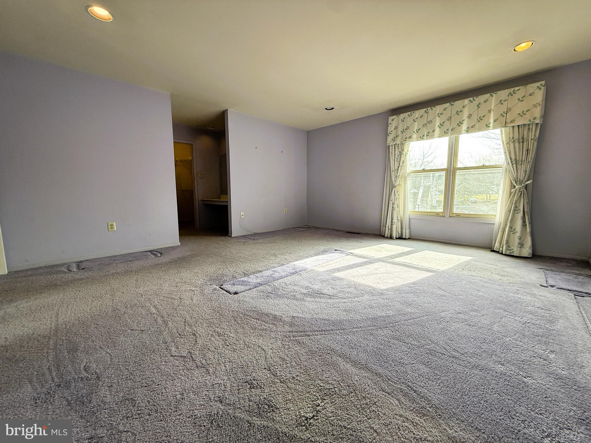 GWYN AYRE - Residential