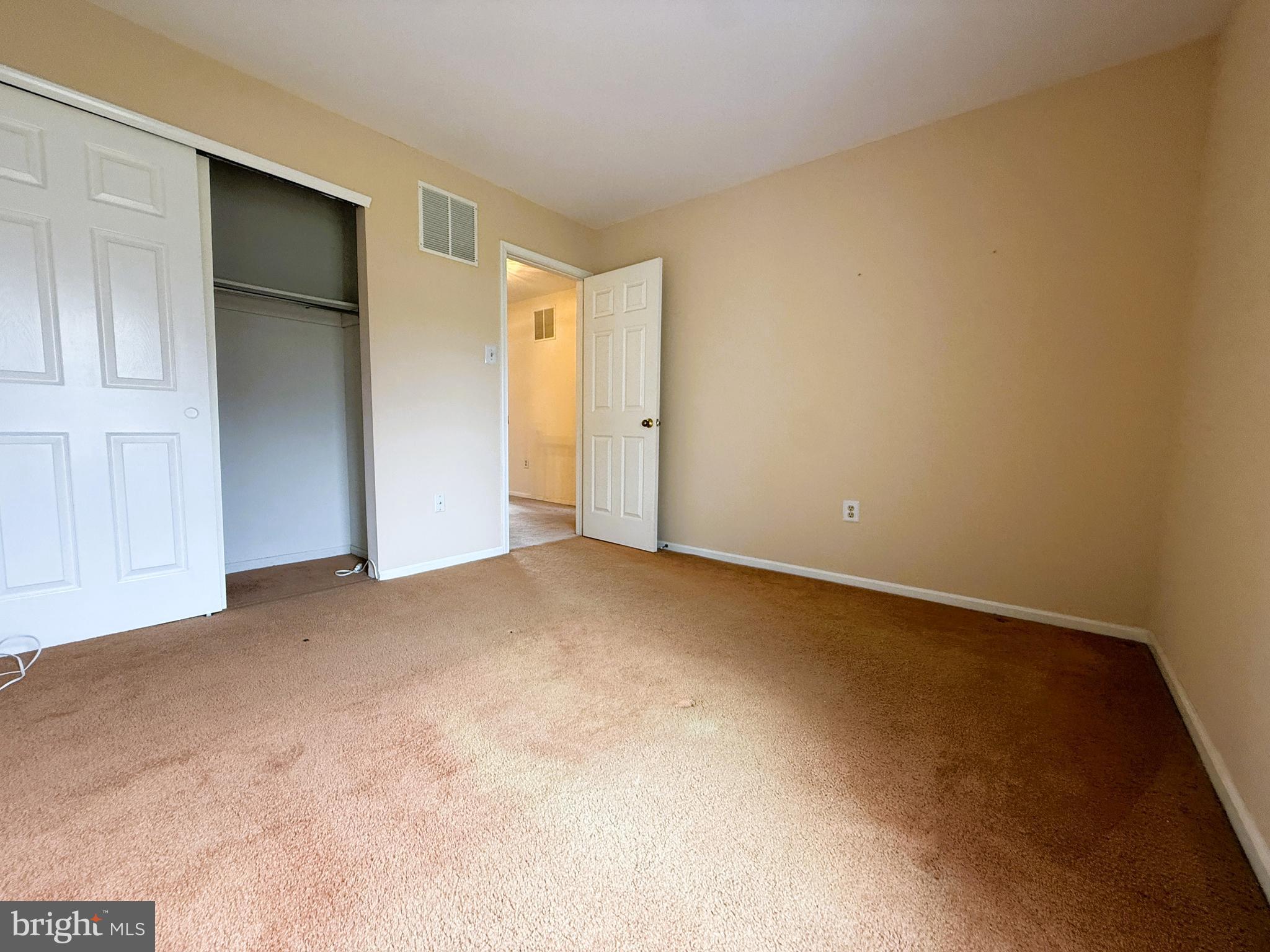 GWYN AYRE - Residential