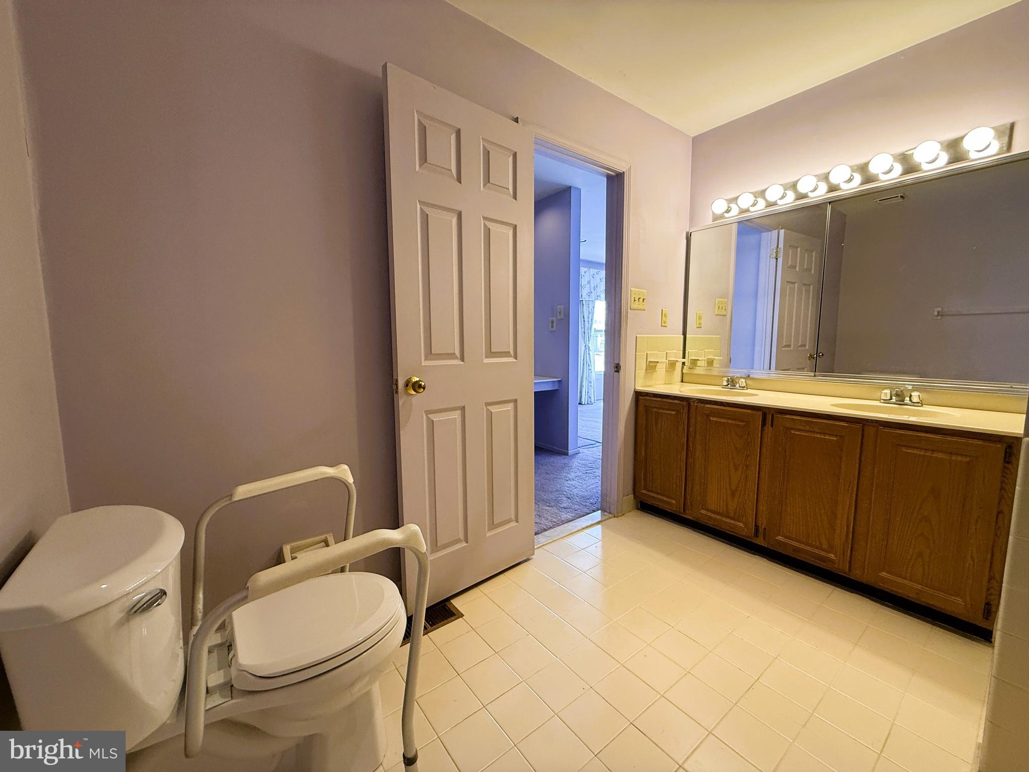 GWYN AYRE - Residential