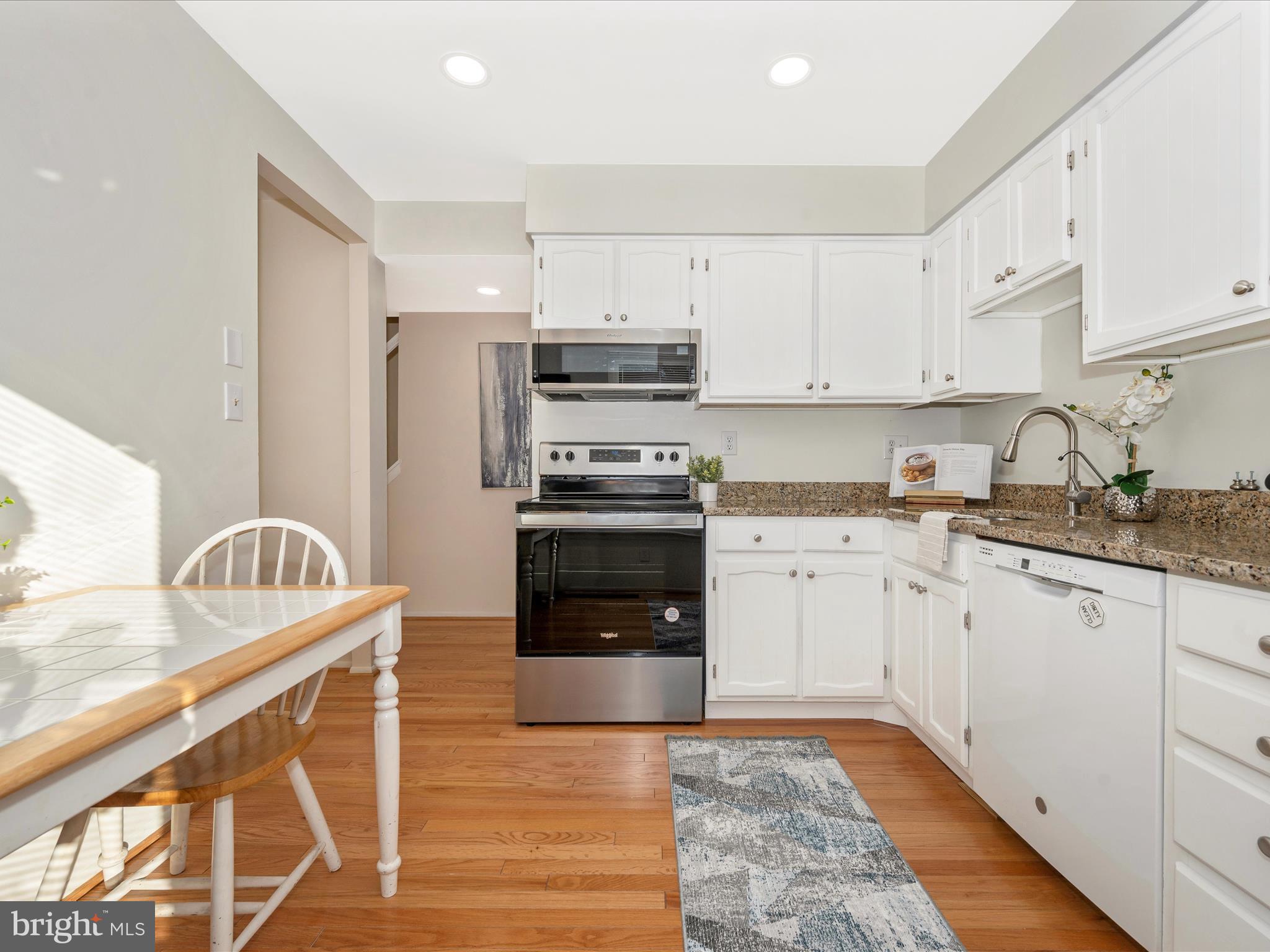 WOODSTREAM VILLAGE - Residential