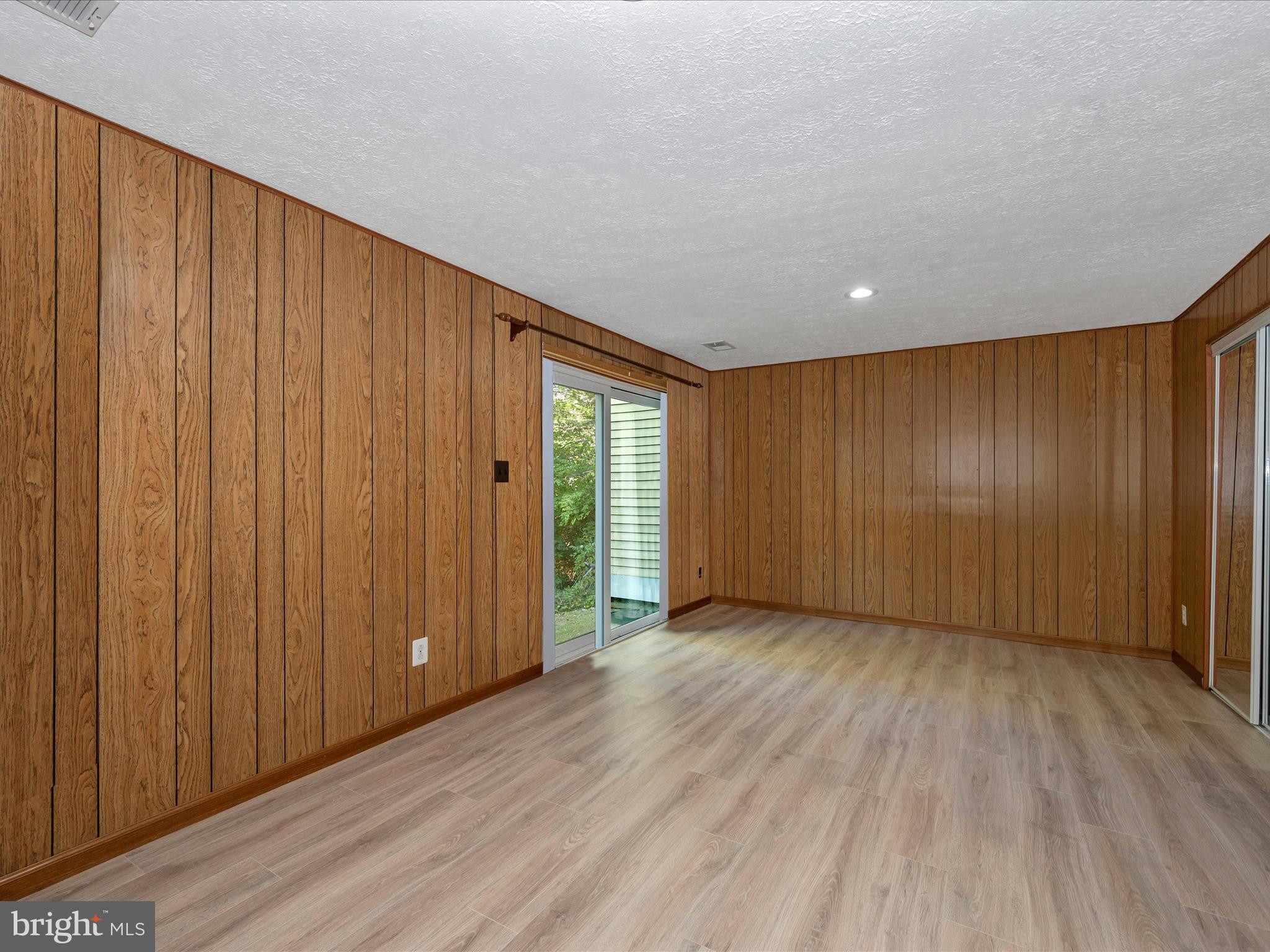 WOODSTREAM VILLAGE - Residential