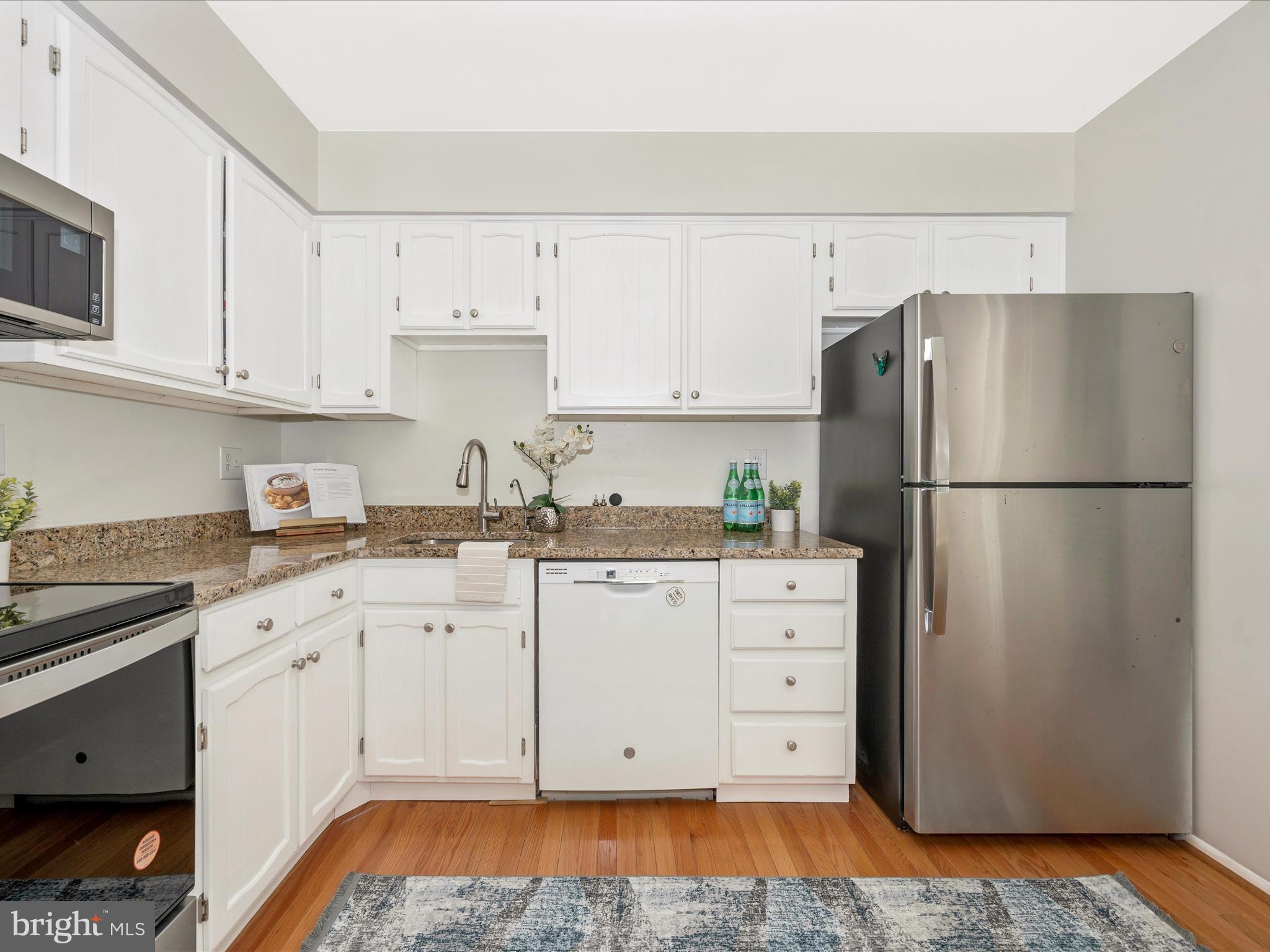 WOODSTREAM VILLAGE - Residential