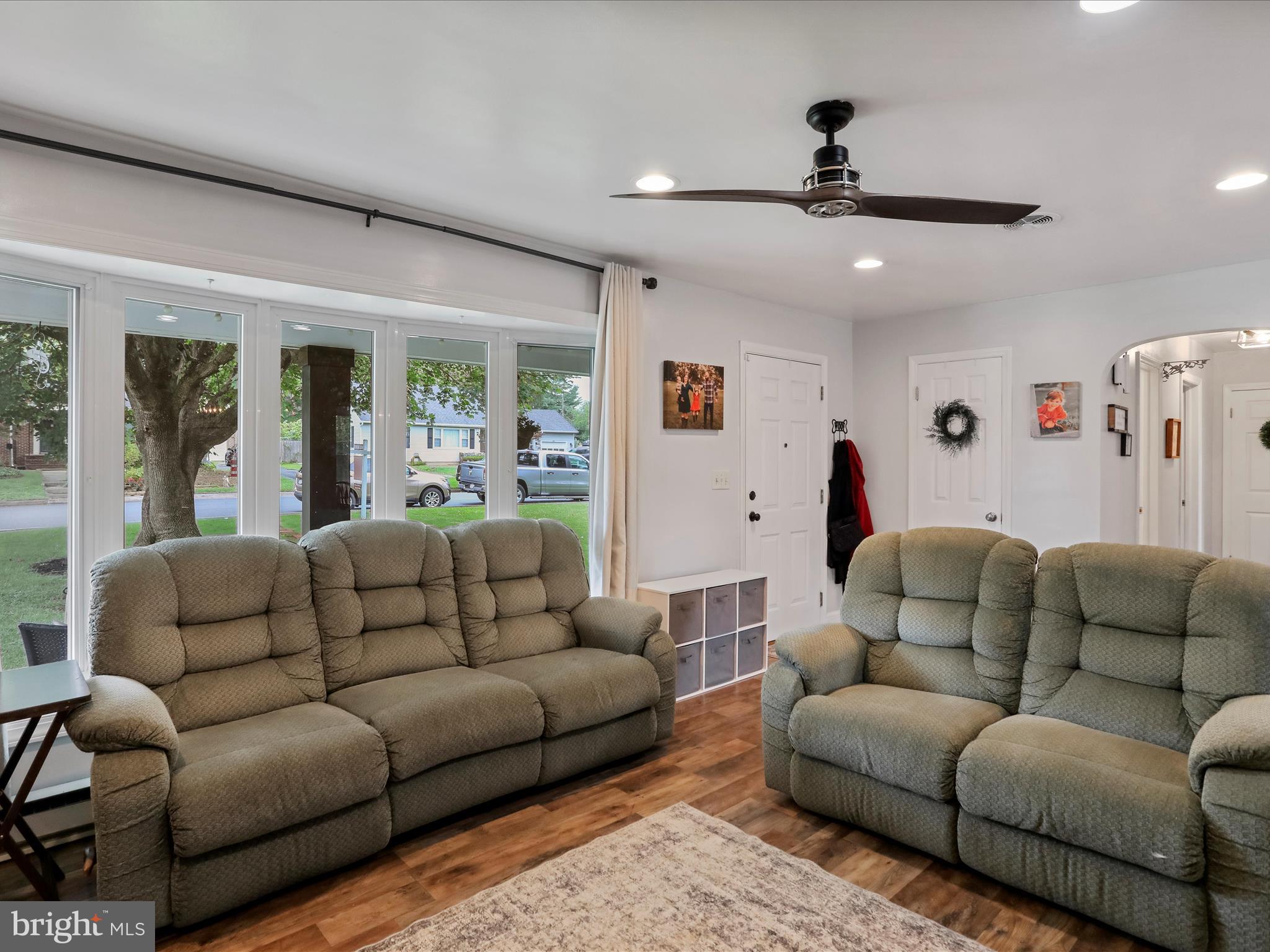 ROSEMONT - Residential