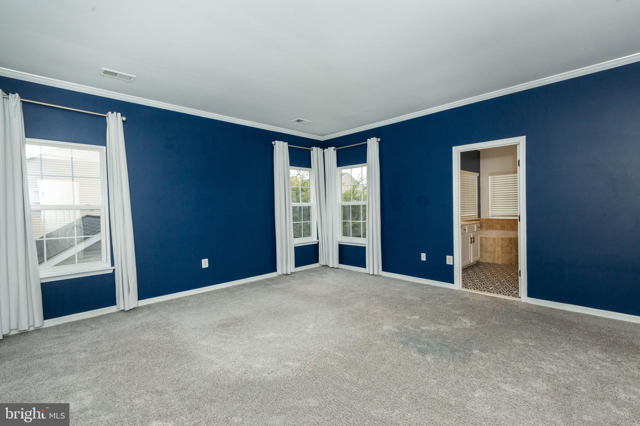 HUNTFIELD - Residential Lease