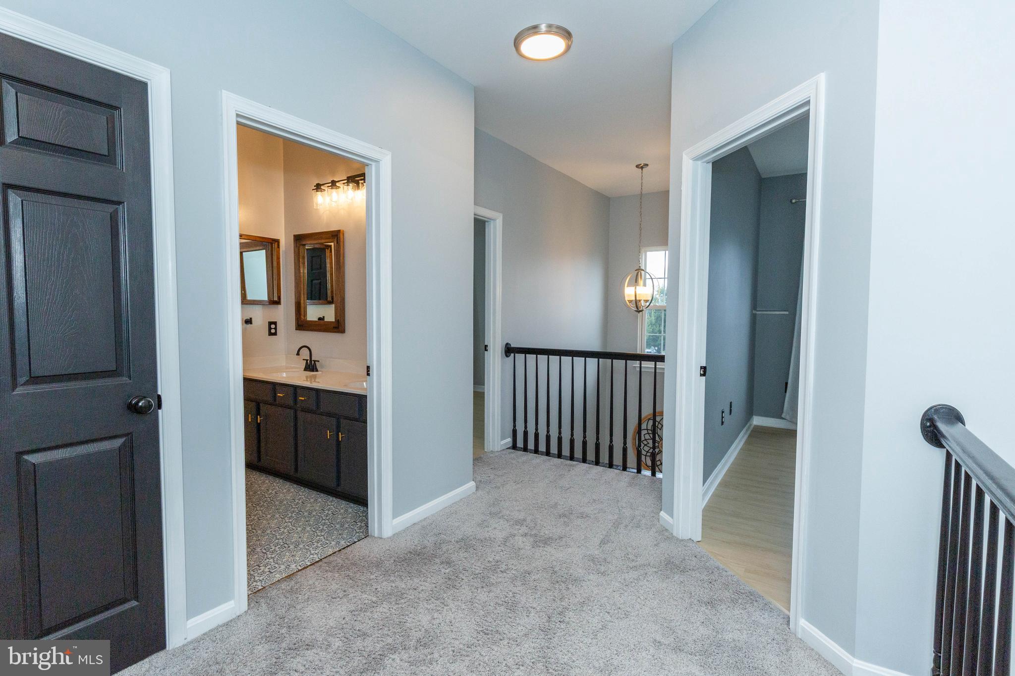 HUNTFIELD - Residential Lease