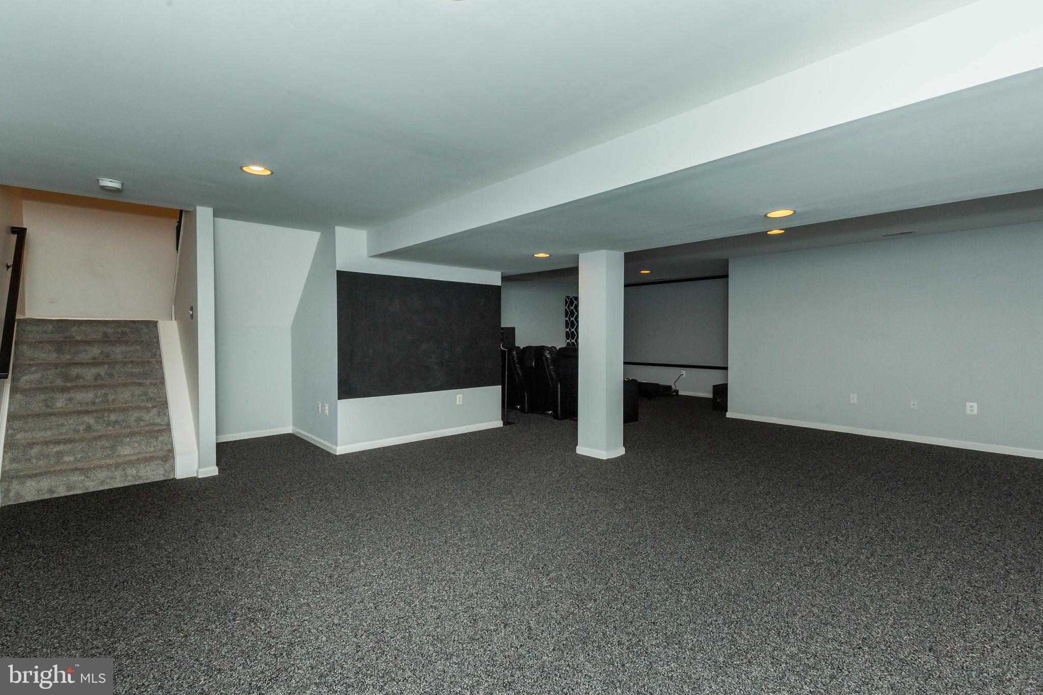 HUNTFIELD - Residential Lease