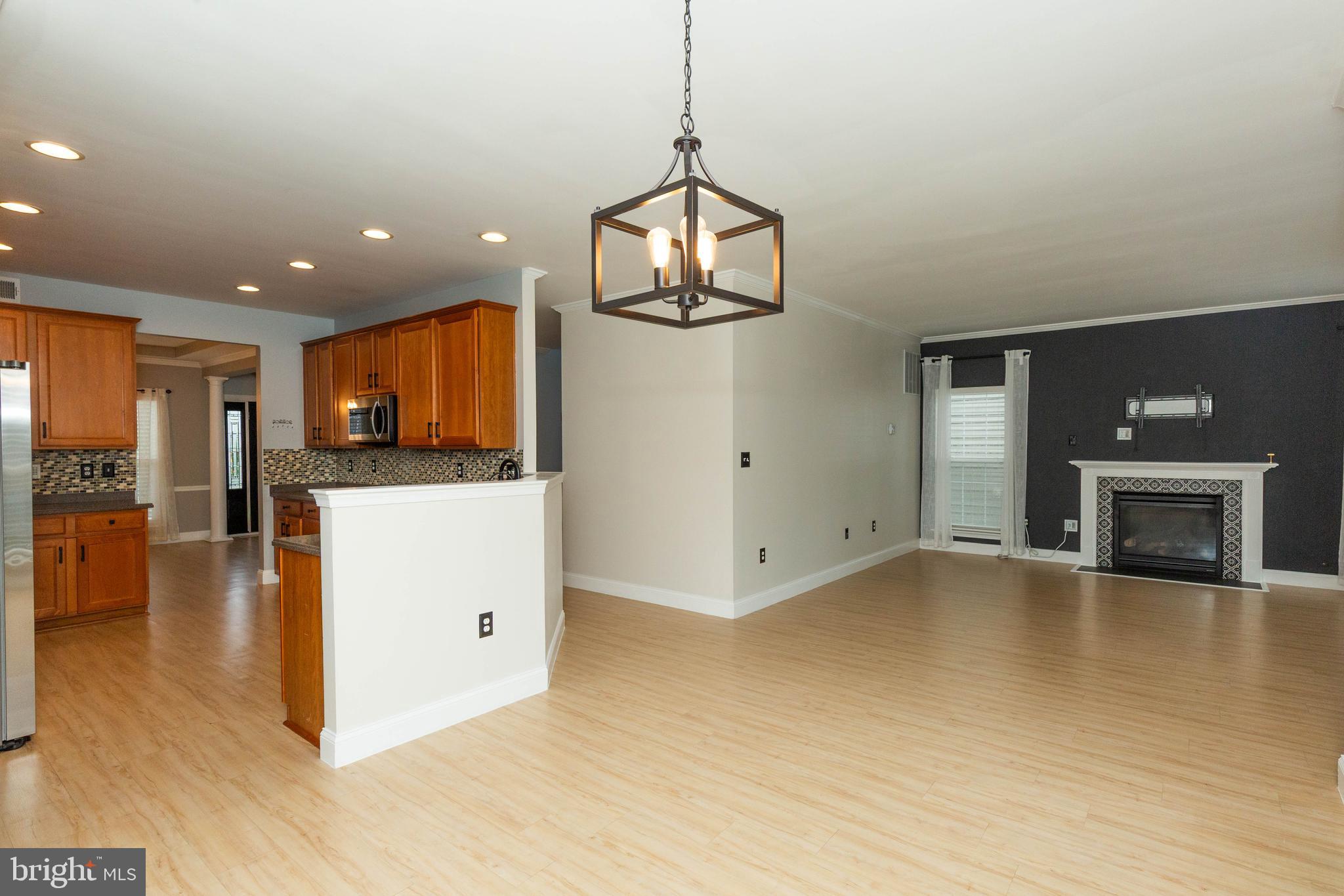 HUNTFIELD - Residential Lease