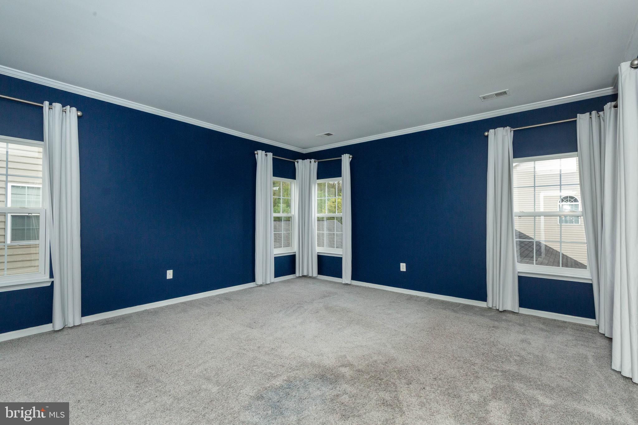 HUNTFIELD - Residential Lease