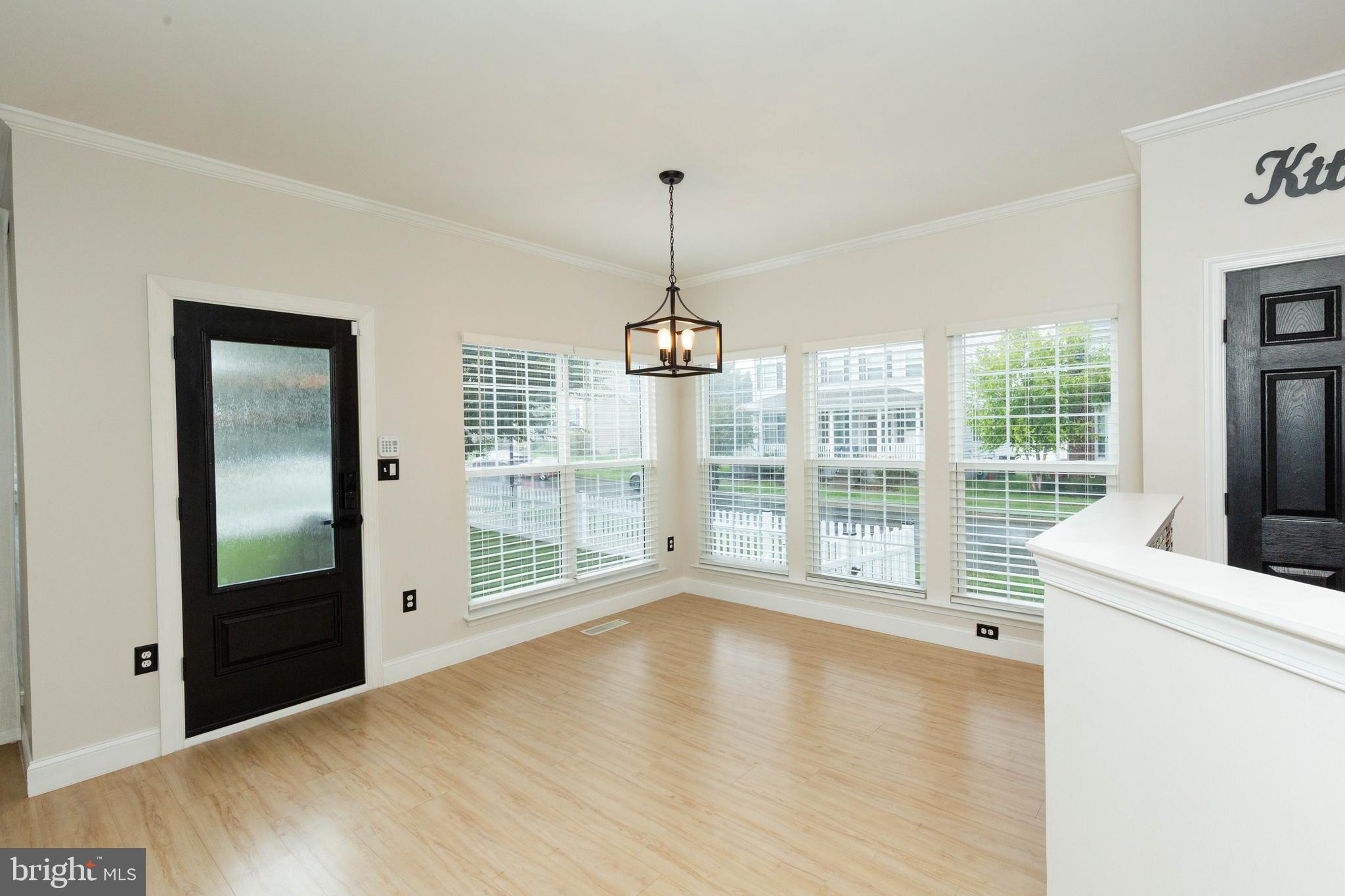 HUNTFIELD - Residential Lease