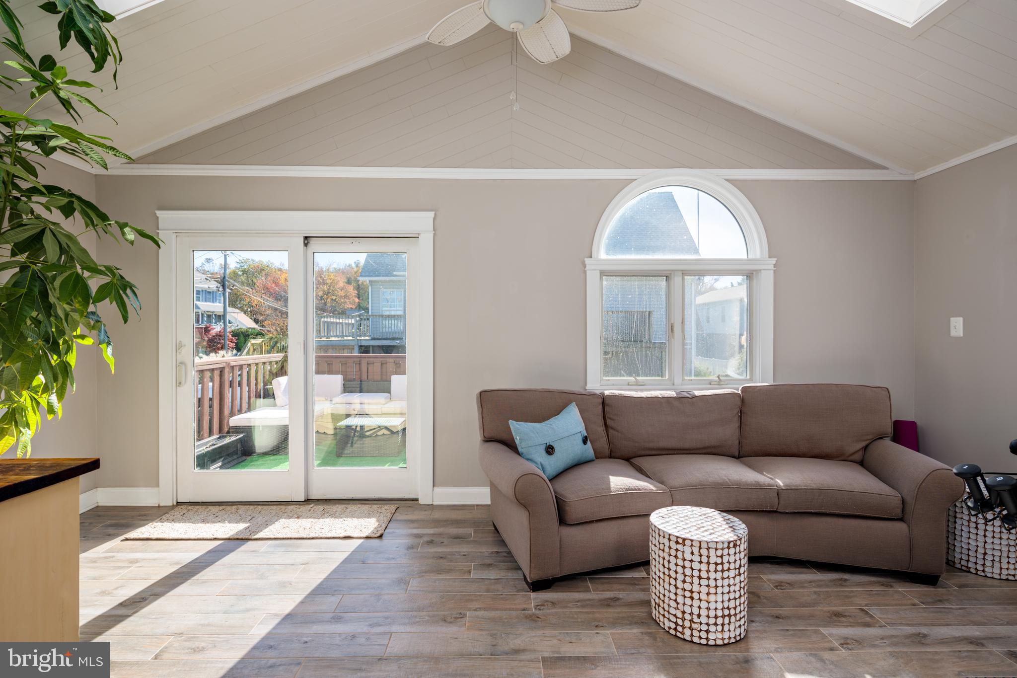 SWAN POINT - Residential