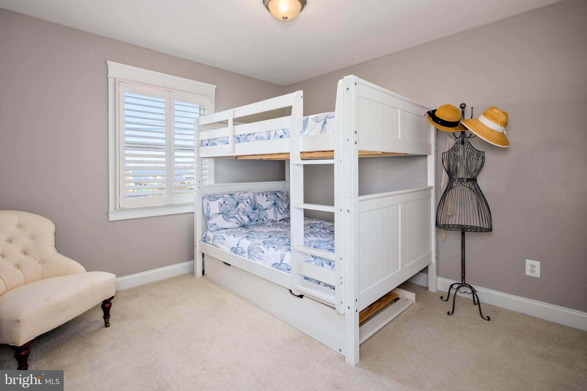 SWAN POINT - Residential