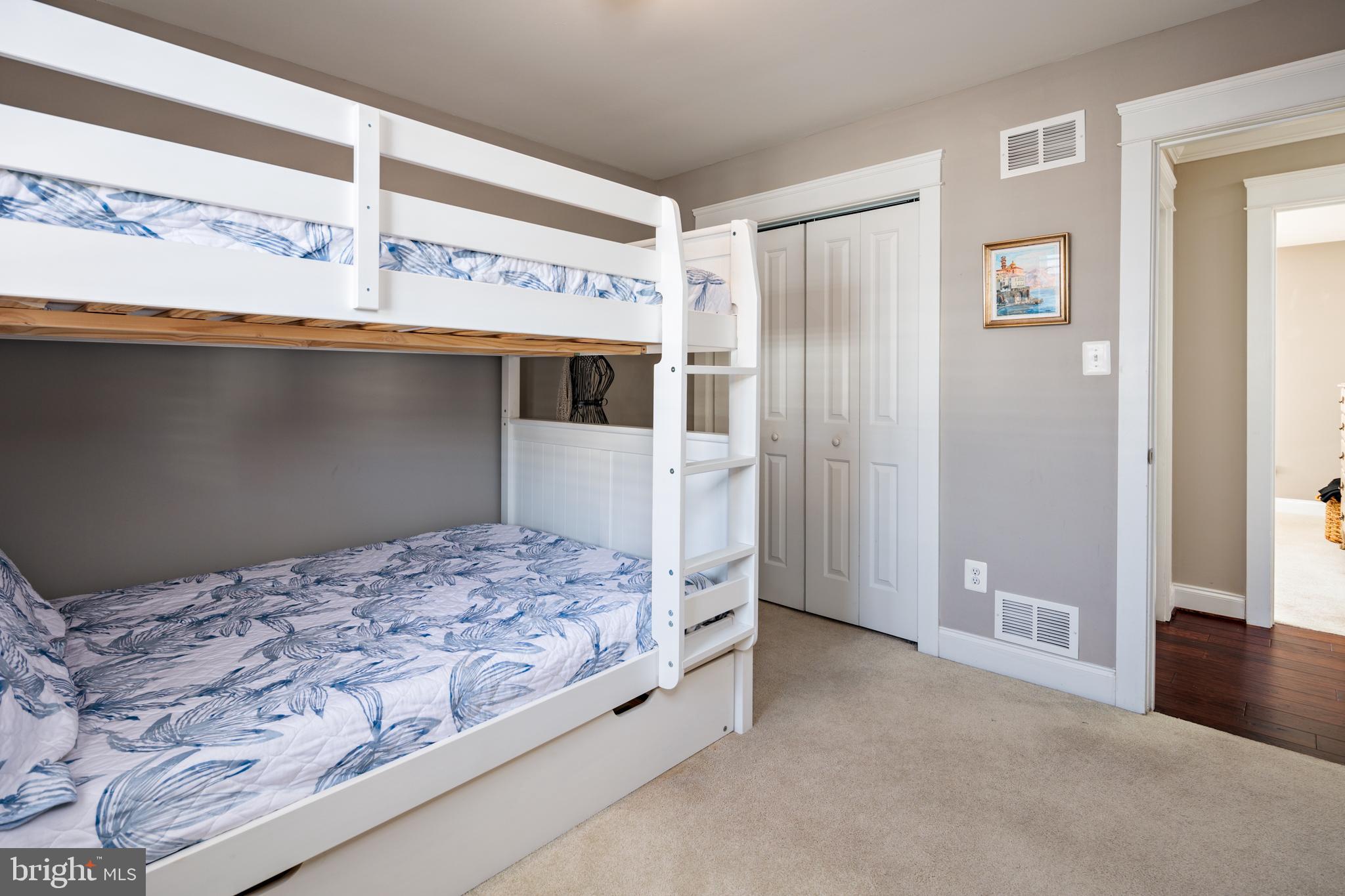 SWAN POINT - Residential