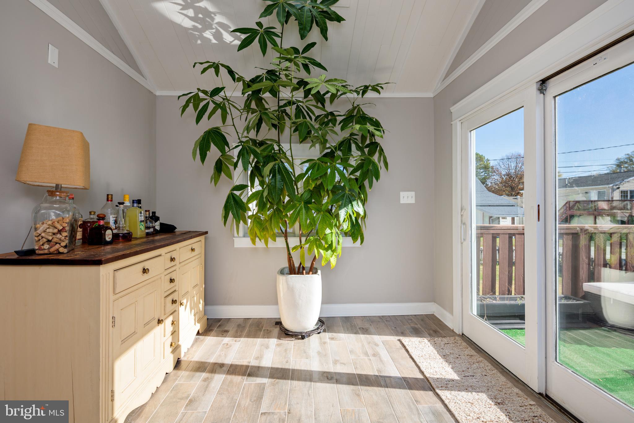 SWAN POINT - Residential