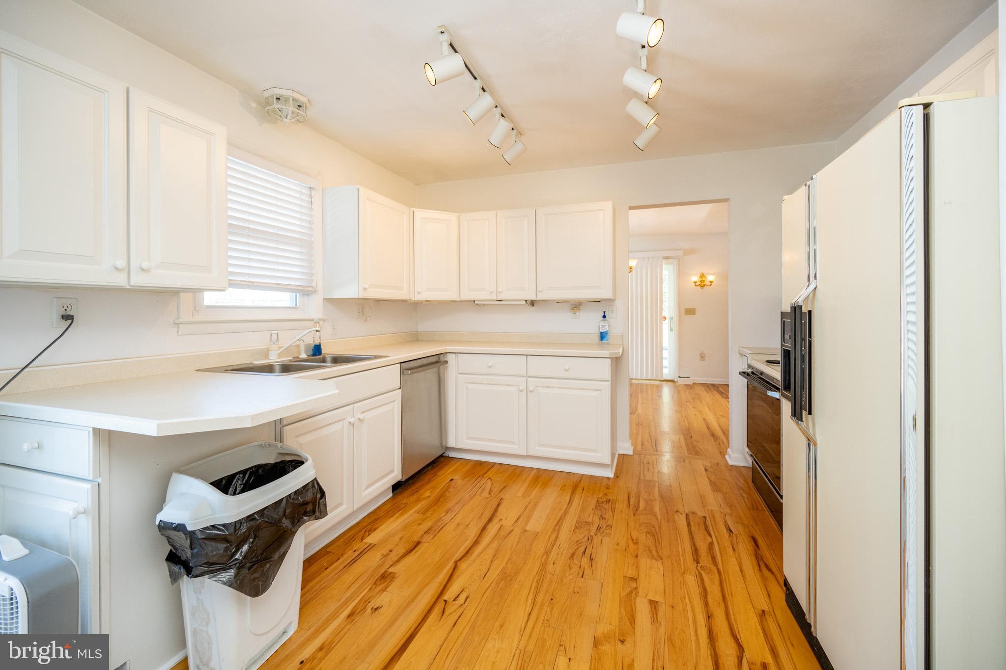 OAKLAND - Residential