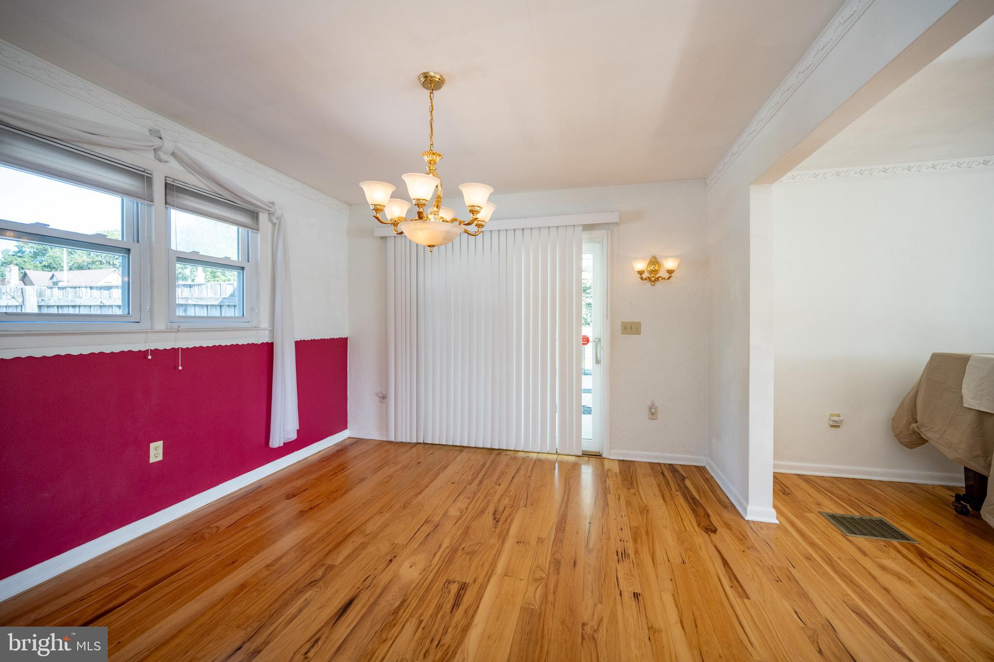 OAKLAND - Residential