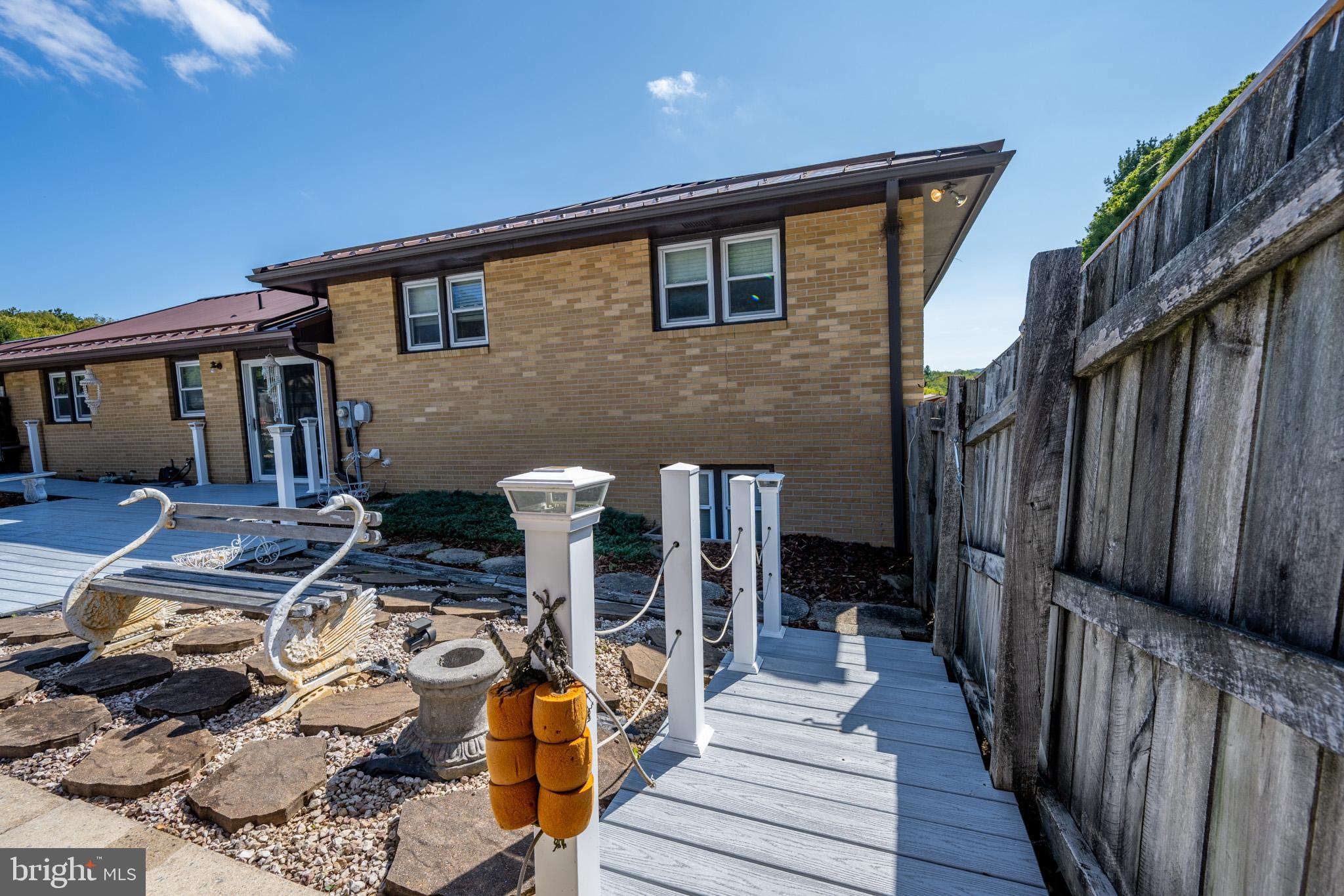 OAKLAND - Residential