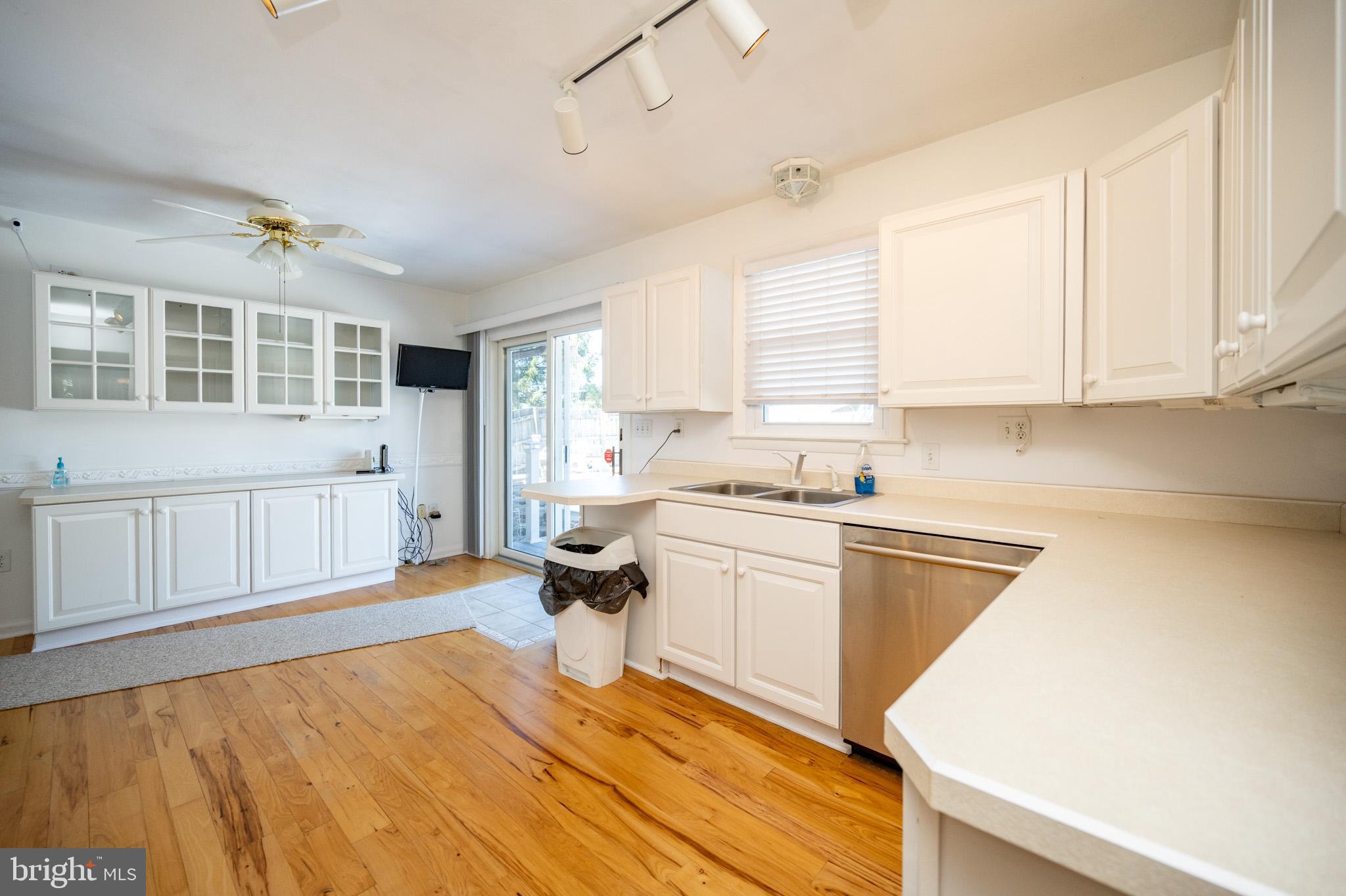 OAKLAND - Residential