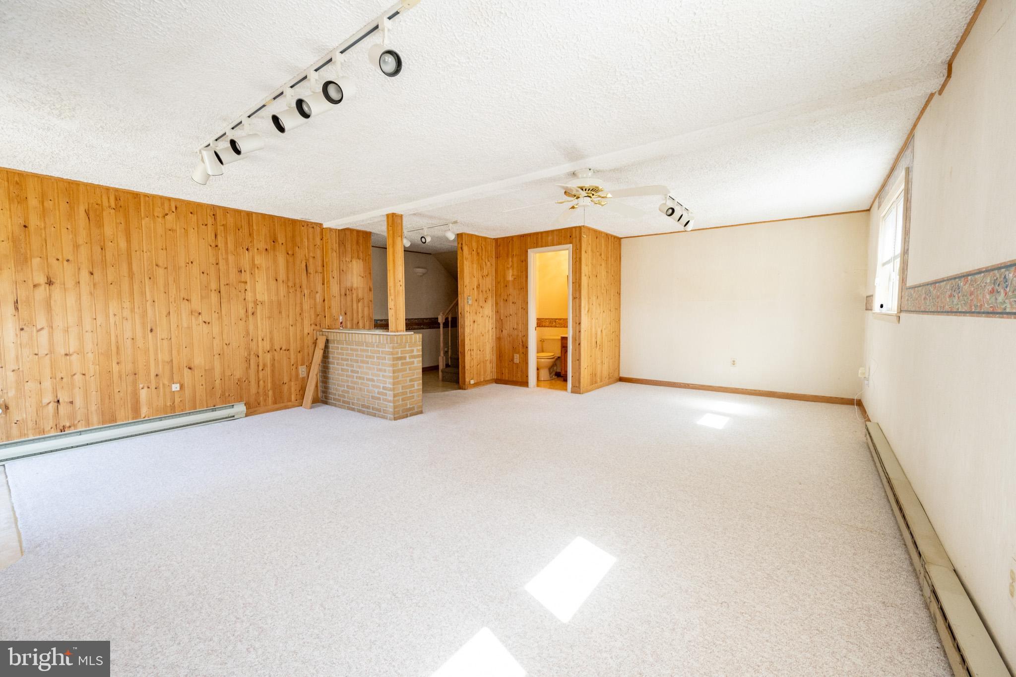 OAKLAND - Residential