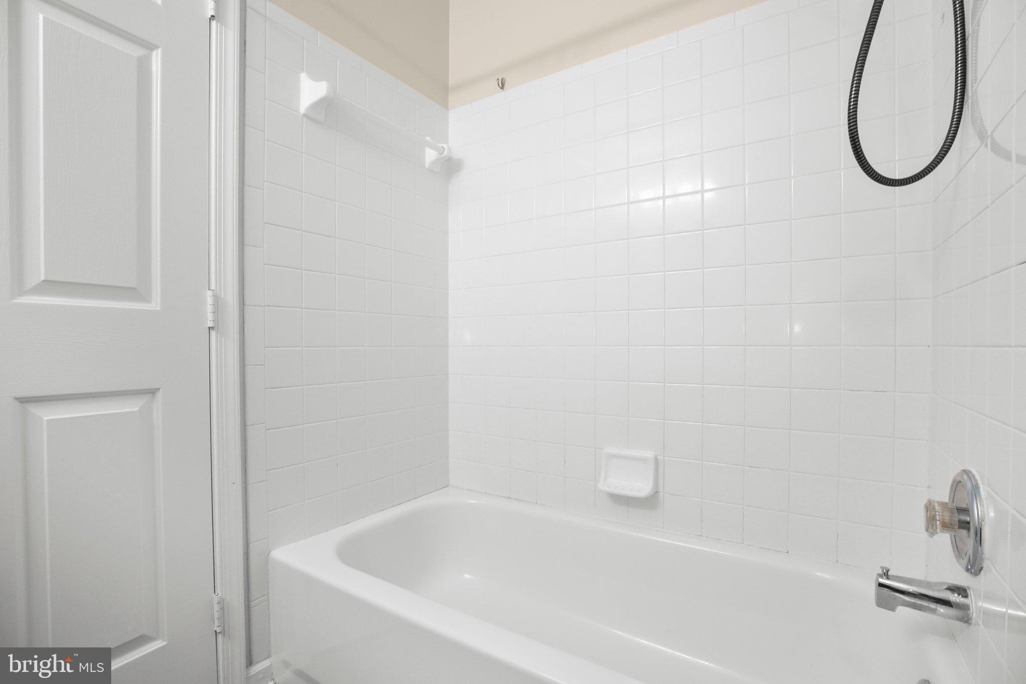 SHELTONS RUN - Residential