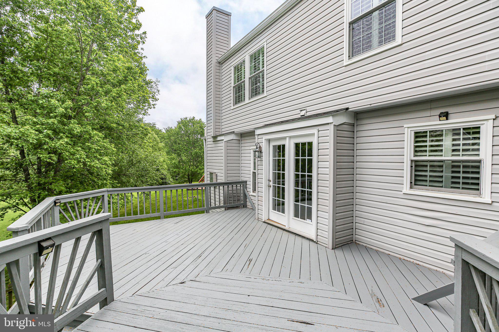 SHELTONS RUN - Residential