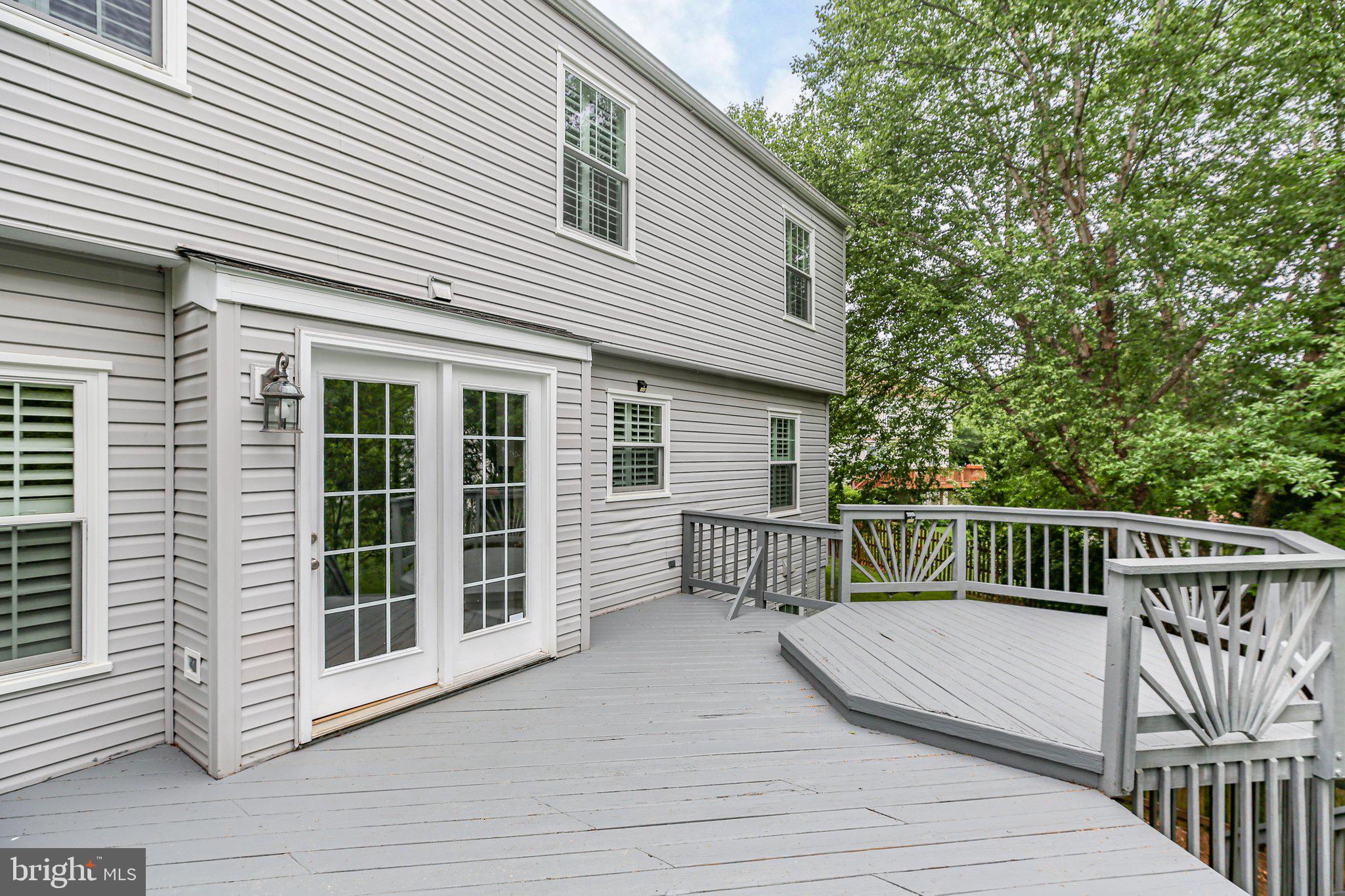 SHELTONS RUN - Residential