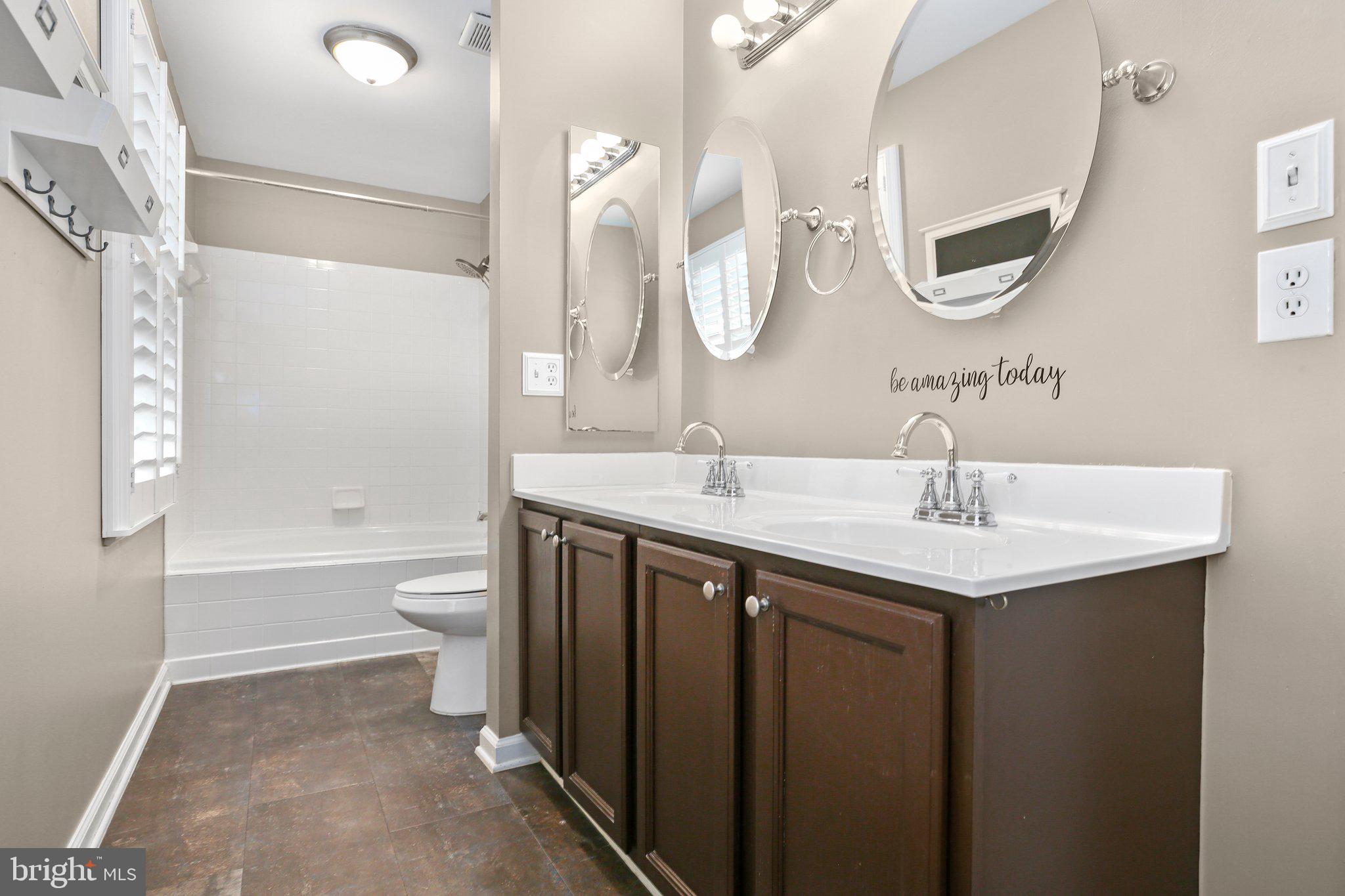 SHELTONS RUN - Residential