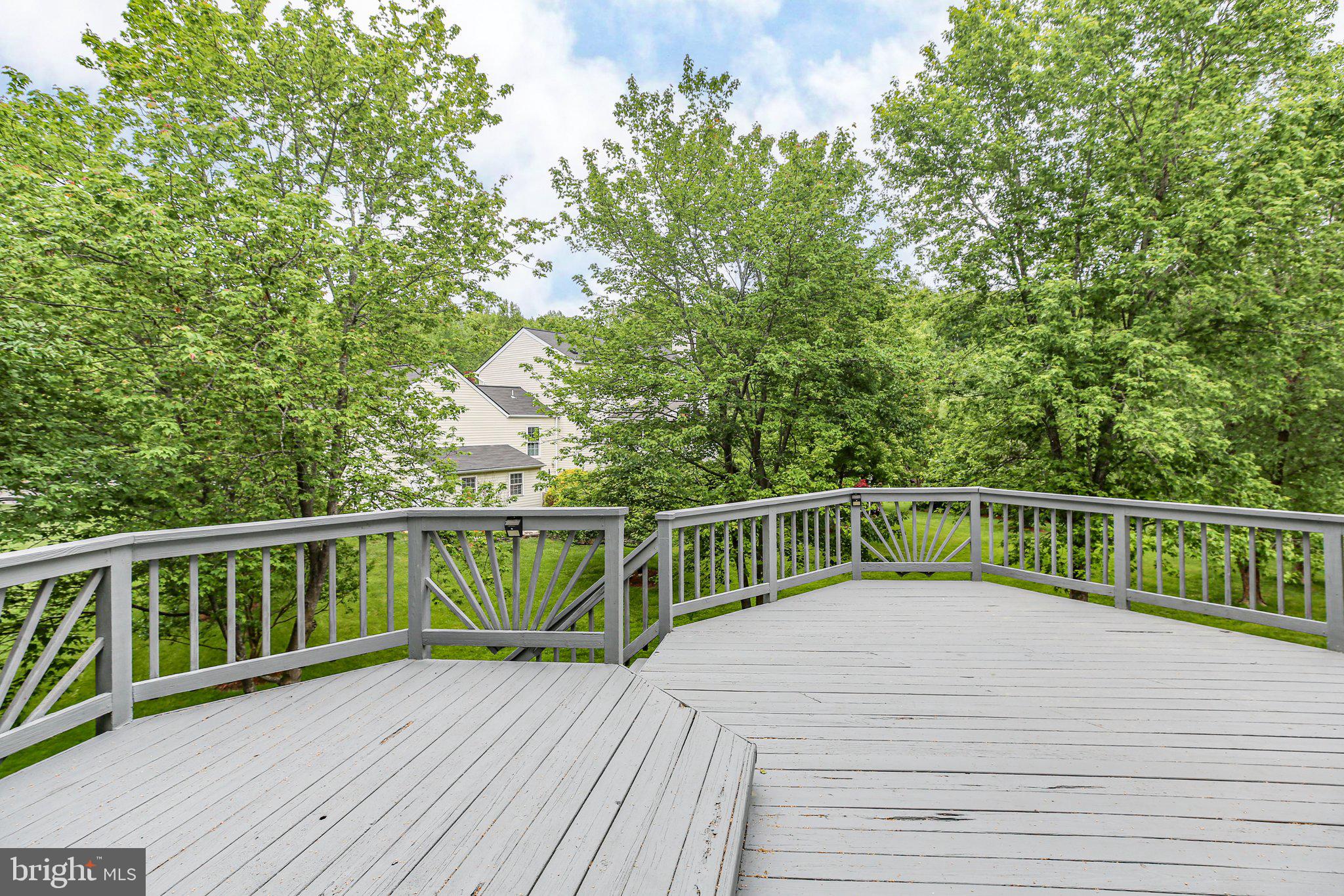 SHELTONS RUN - Residential