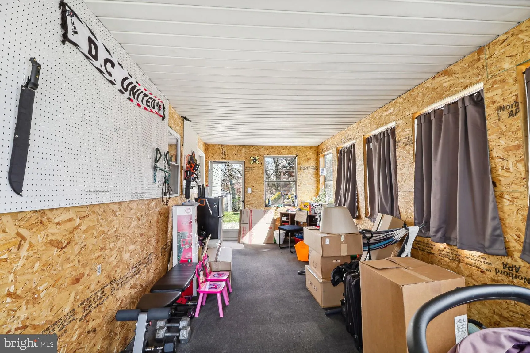 Linthicum Heights, Maryland 21090, United States, 3 Bedrooms Bedrooms, ,1 BathroomBathrooms,Residential,Pending,26408