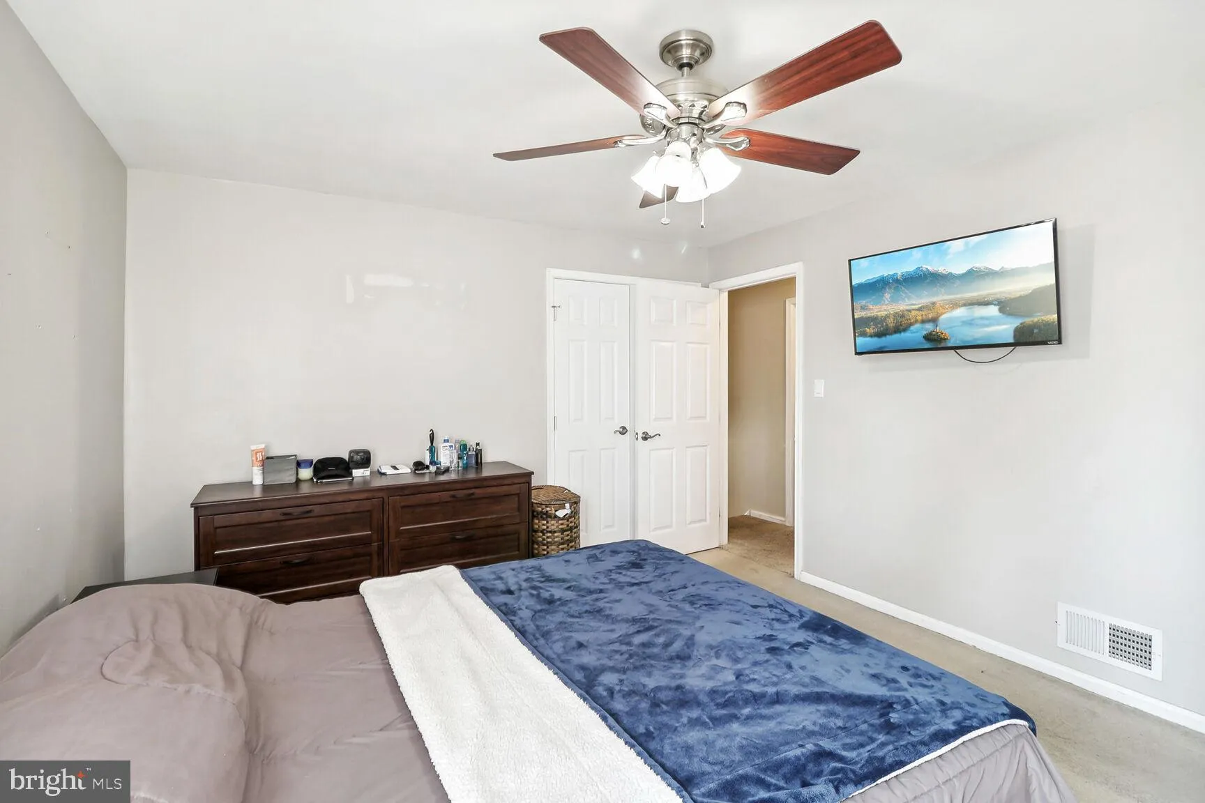 Linthicum Heights, Maryland 21090, United States, 3 Bedrooms Bedrooms, ,1 BathroomBathrooms,Residential,Pending,26408