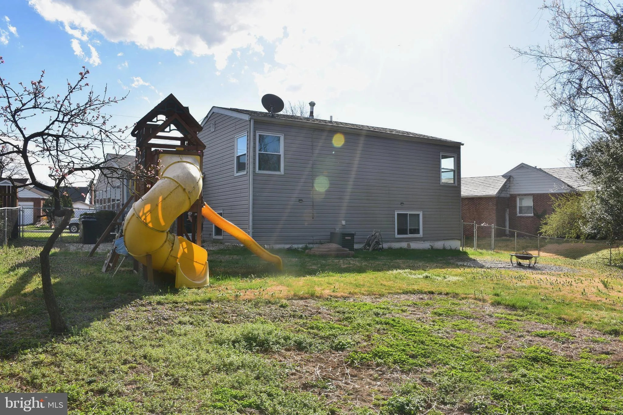 Linthicum Heights, Maryland 21090, United States, 3 Bedrooms Bedrooms, ,1 BathroomBathrooms,Residential,Pending,26408