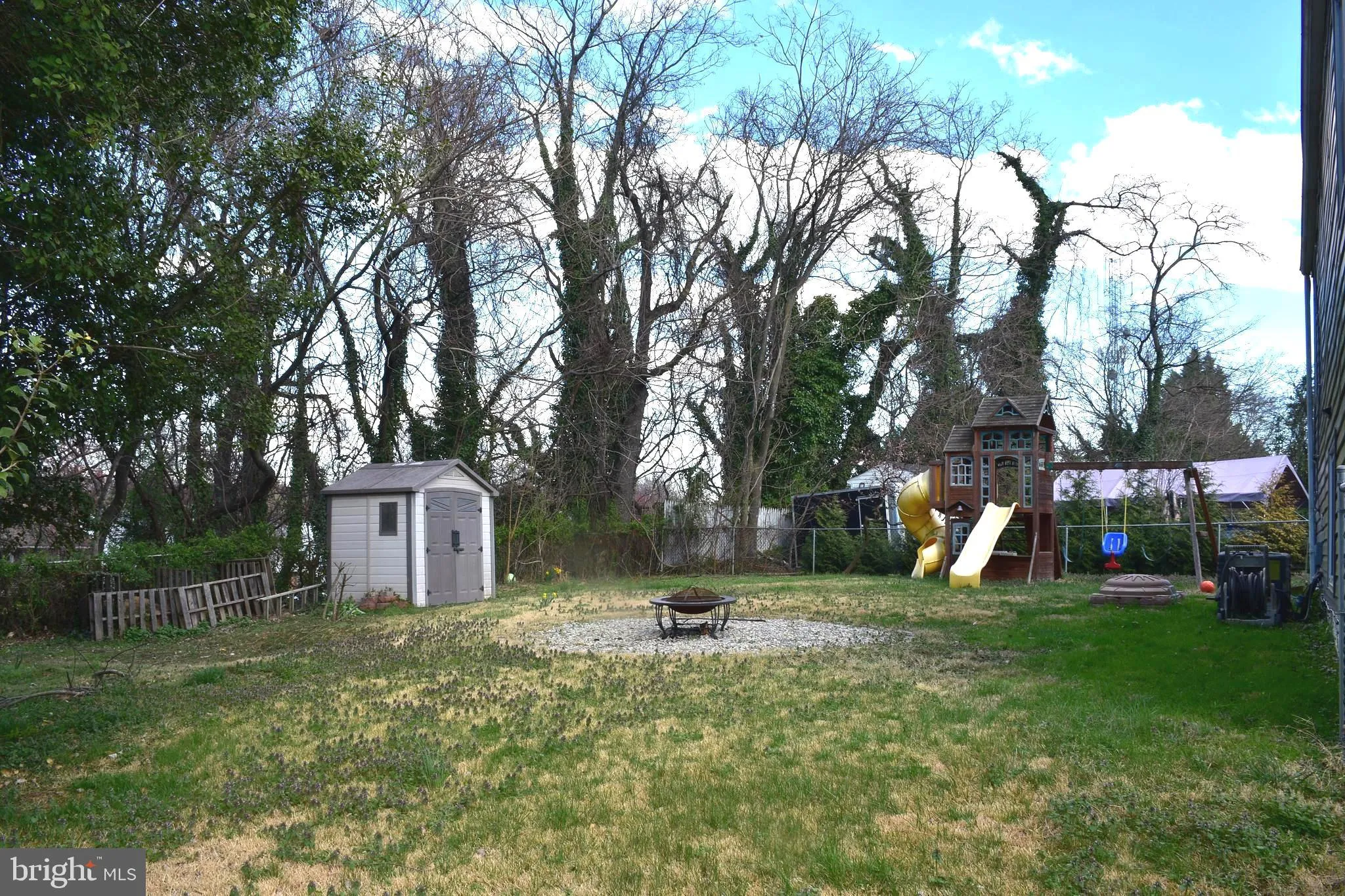 Linthicum Heights, Maryland 21090, United States, 3 Bedrooms Bedrooms, ,1 BathroomBathrooms,Residential,Pending,26408