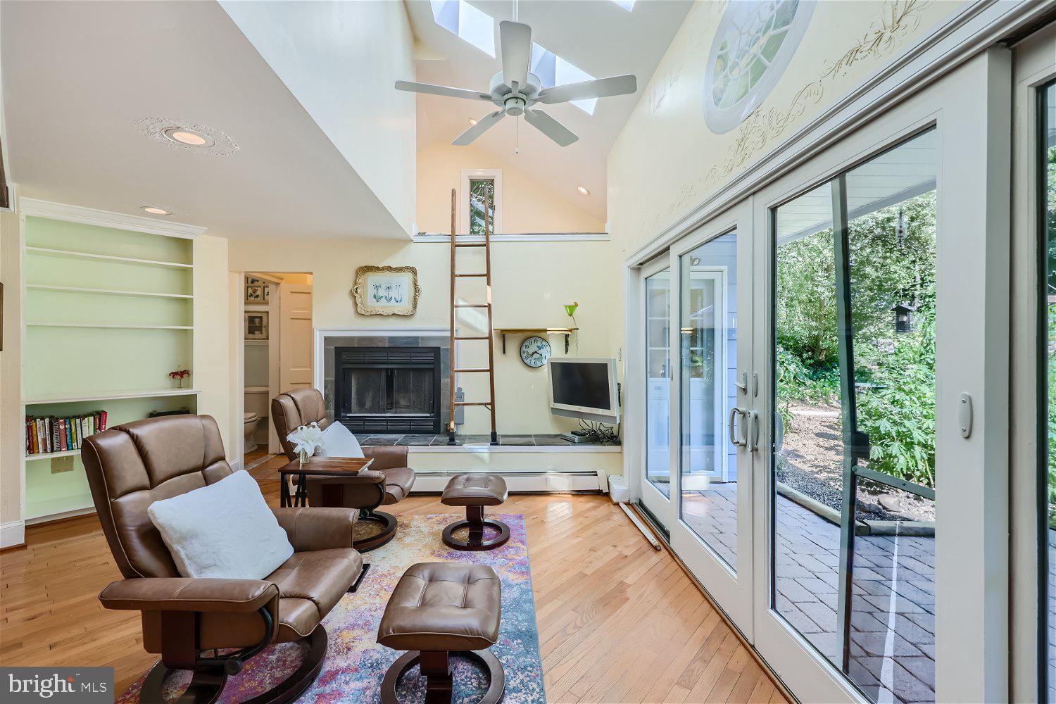 6691 CEDAR LANE