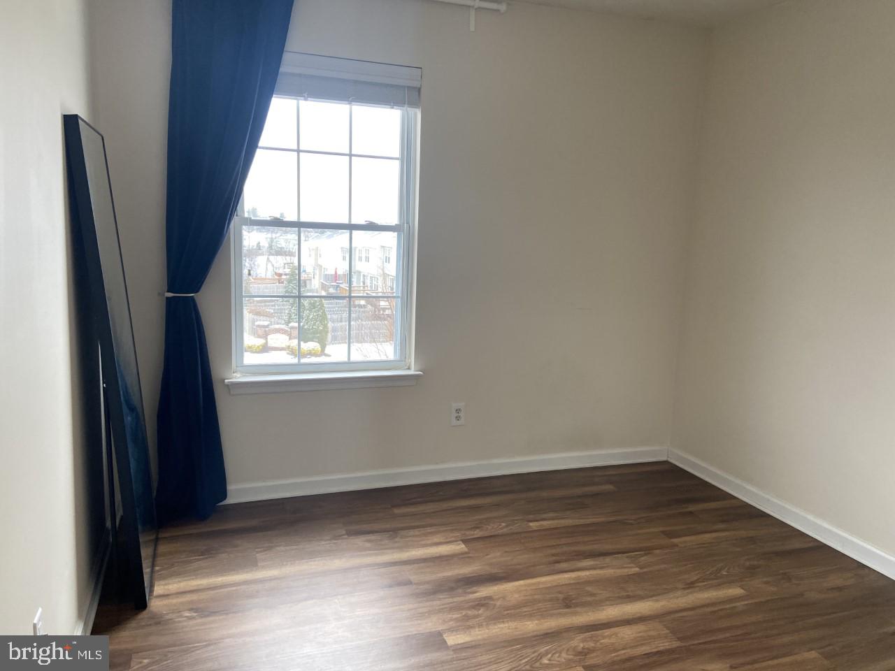 WINDSTONE TOWNHOMES - Residential Lease