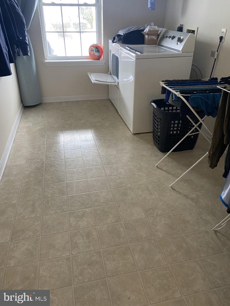 WINDSTONE TOWNHOMES - Residential Lease