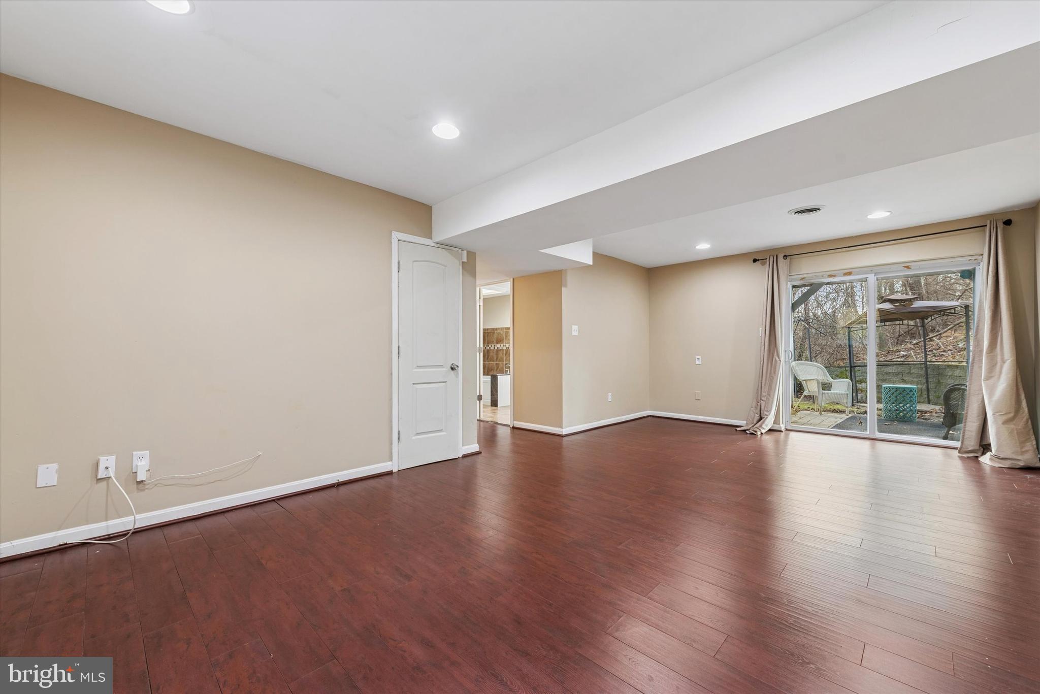 FOX KNOLL - Residential