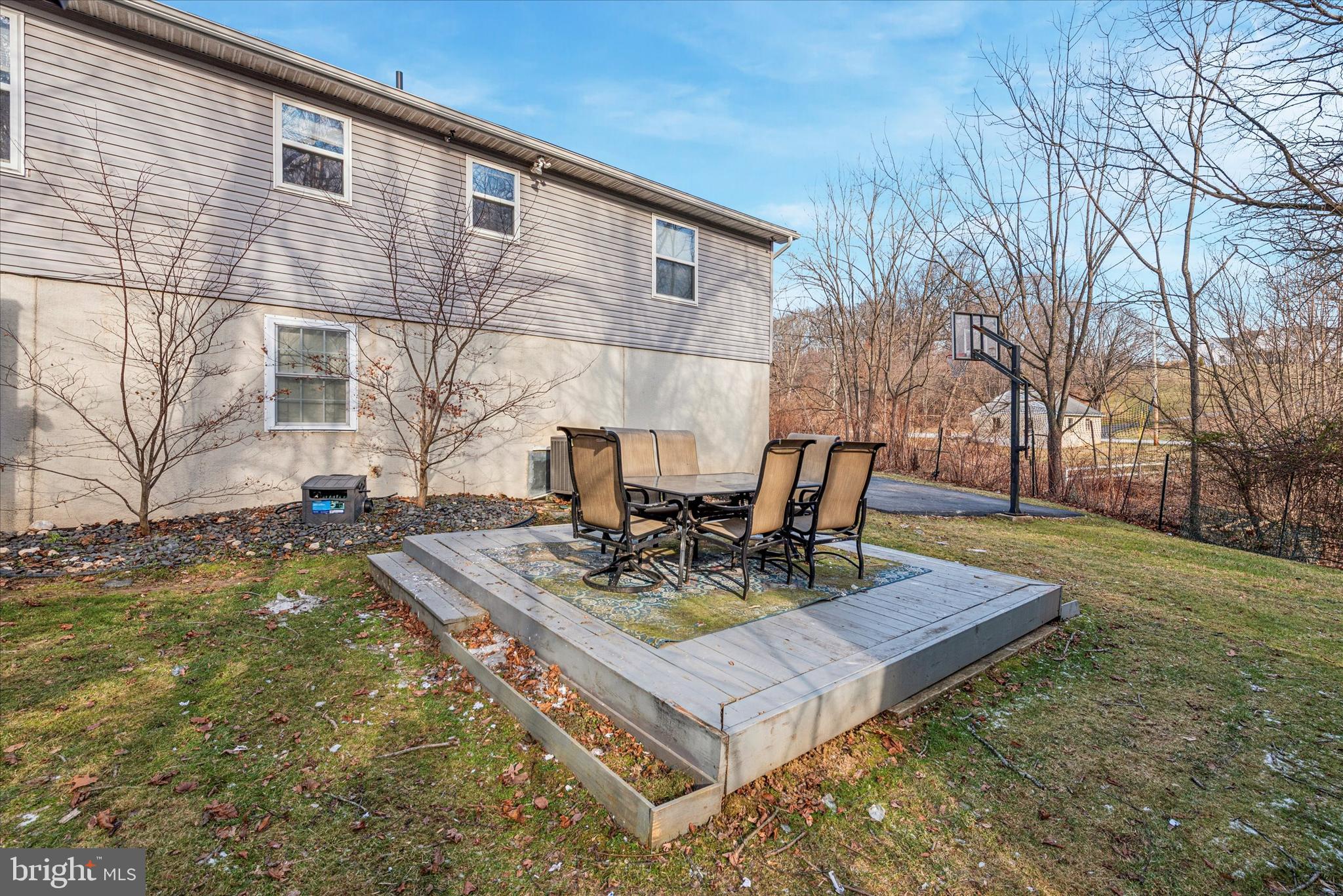 FOX KNOLL - Residential