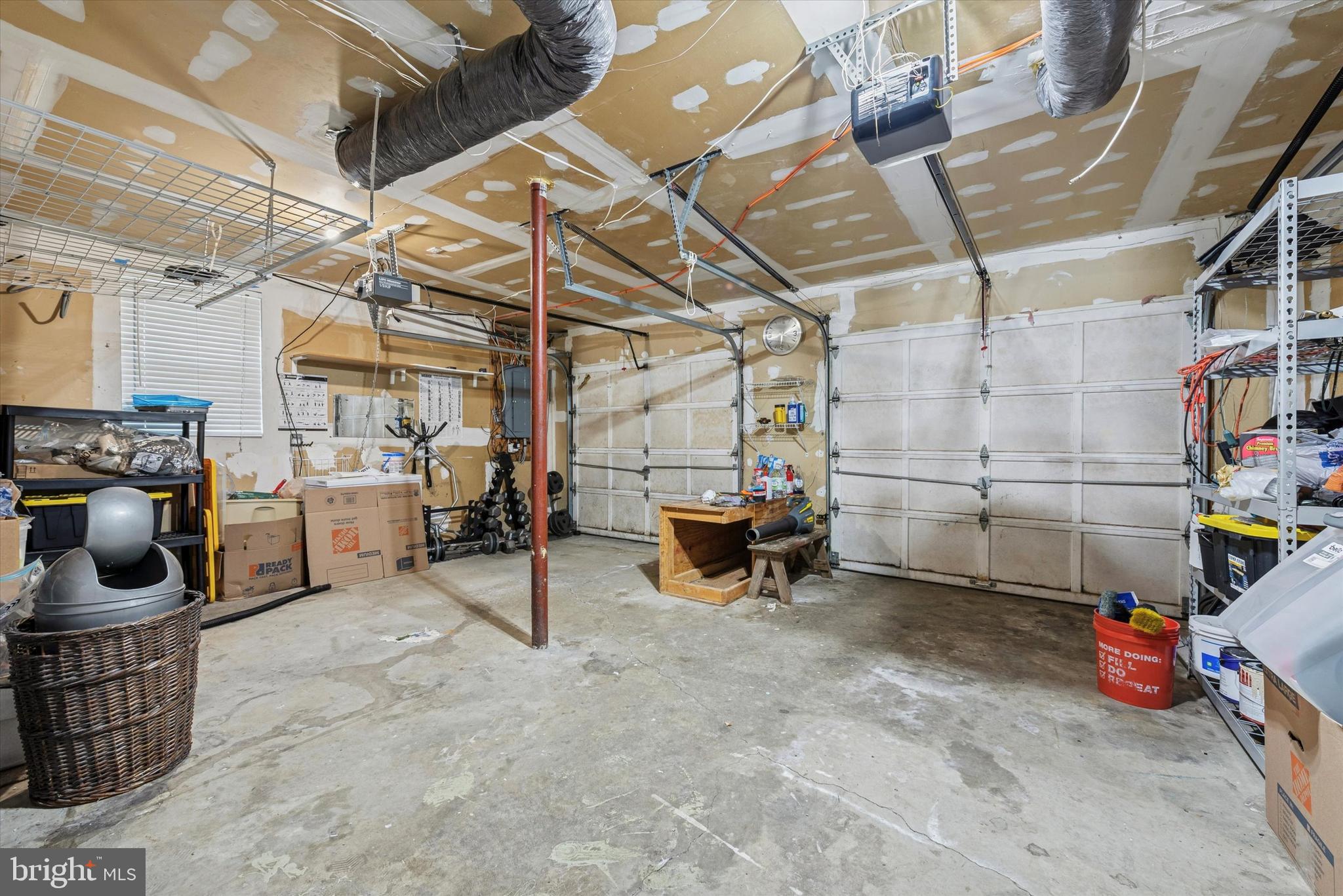 FOX KNOLL - Residential