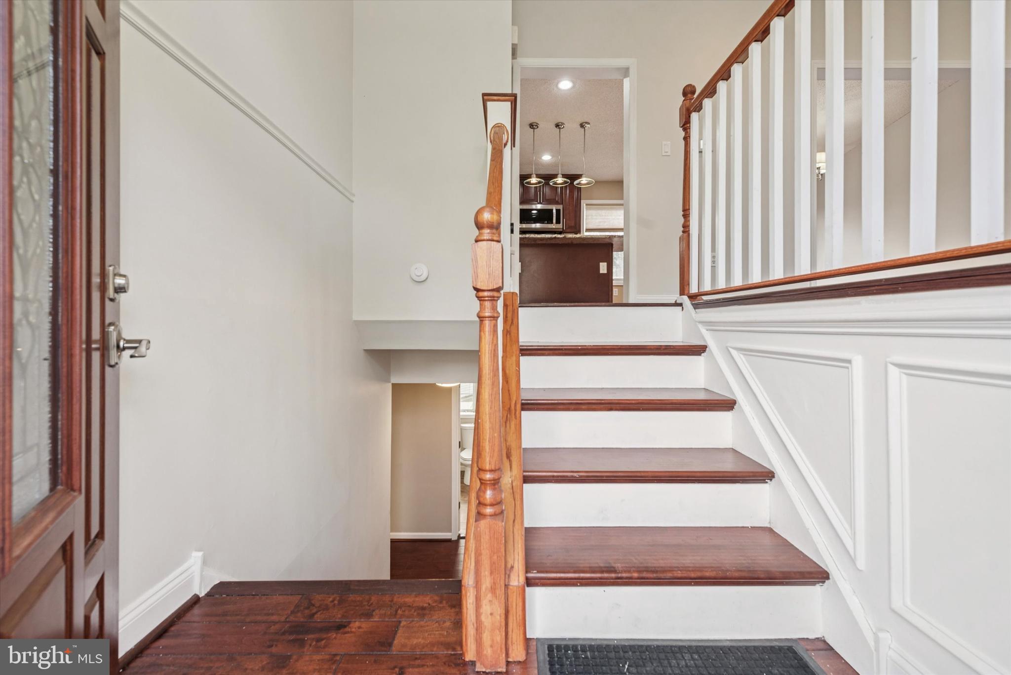 FOX KNOLL - Residential