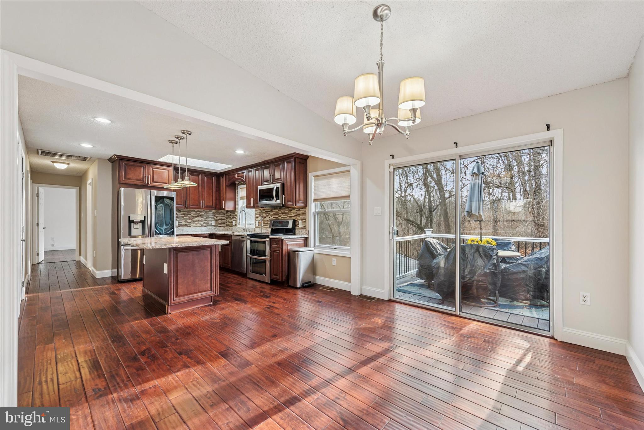 FOX KNOLL - Residential