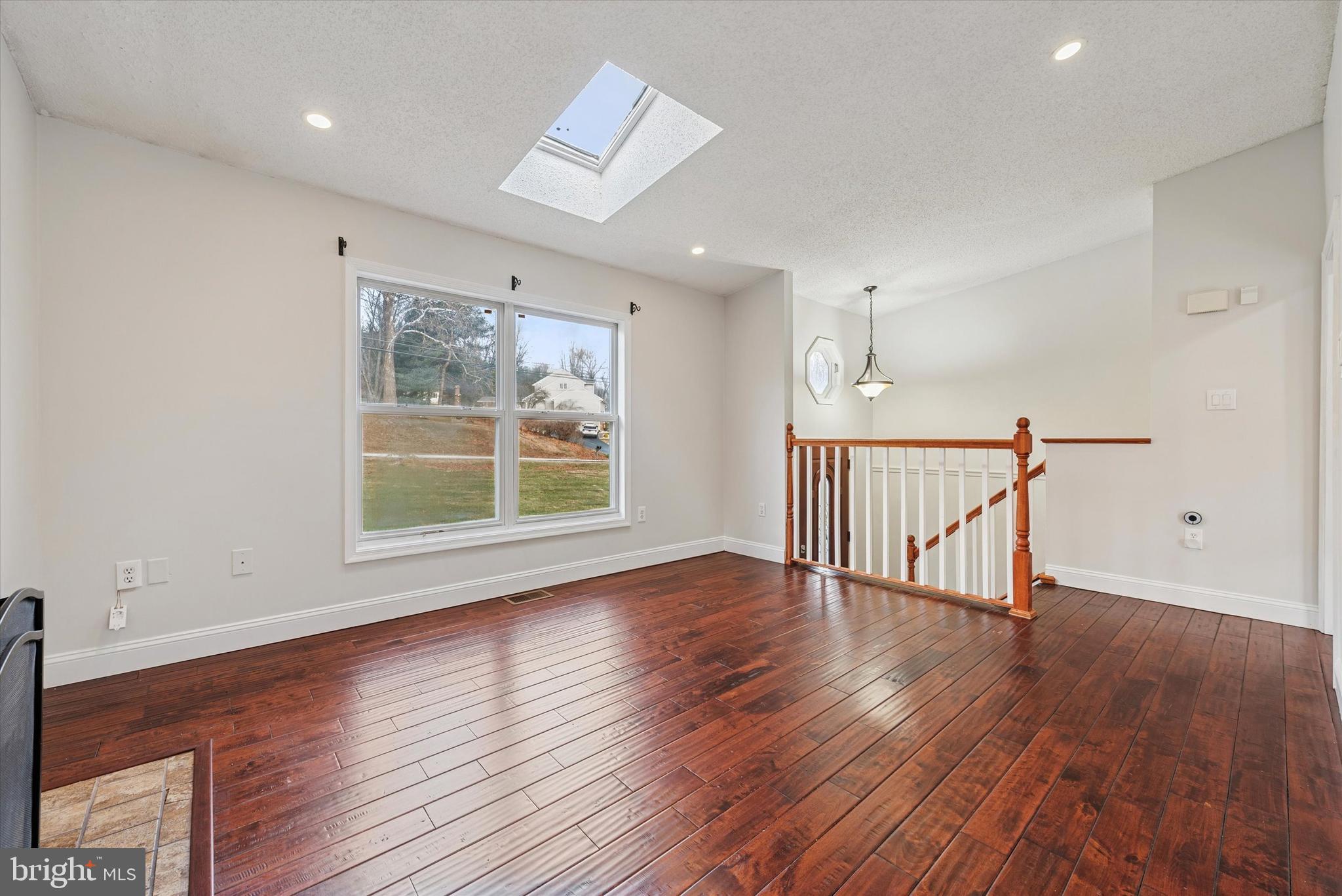 FOX KNOLL - Residential