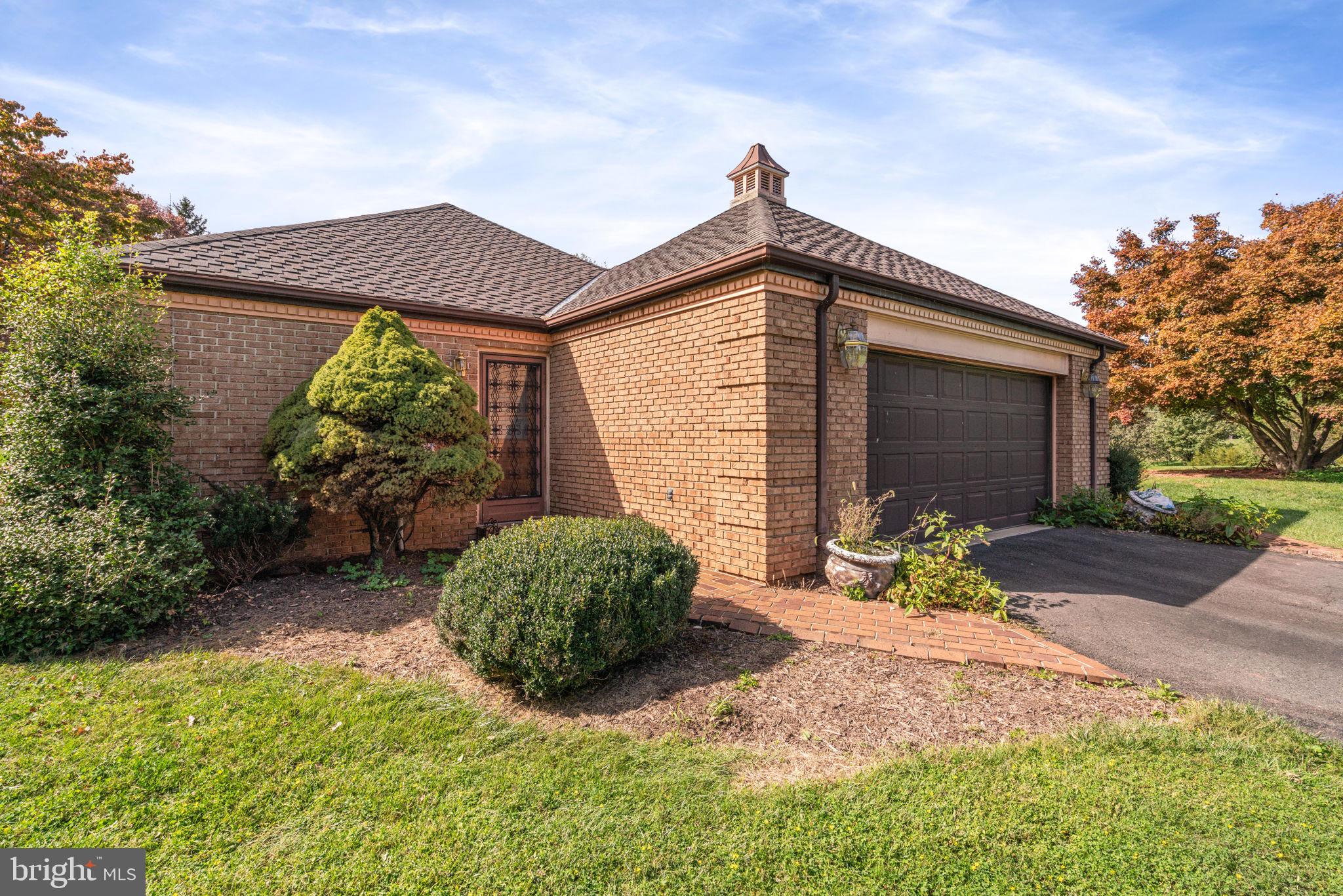 LAWNVALE ESTATES - Residential