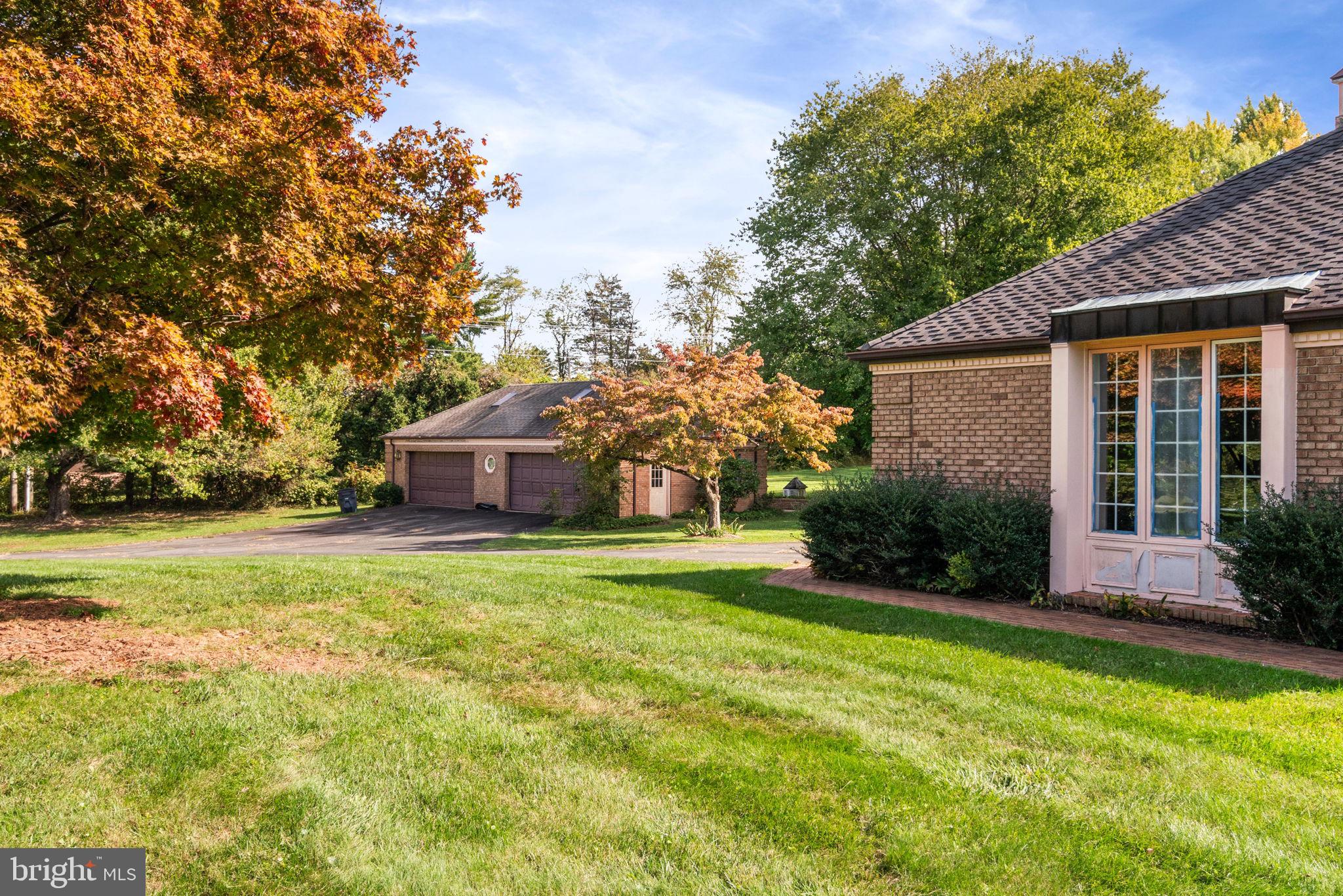 LAWNVALE ESTATES - Residential