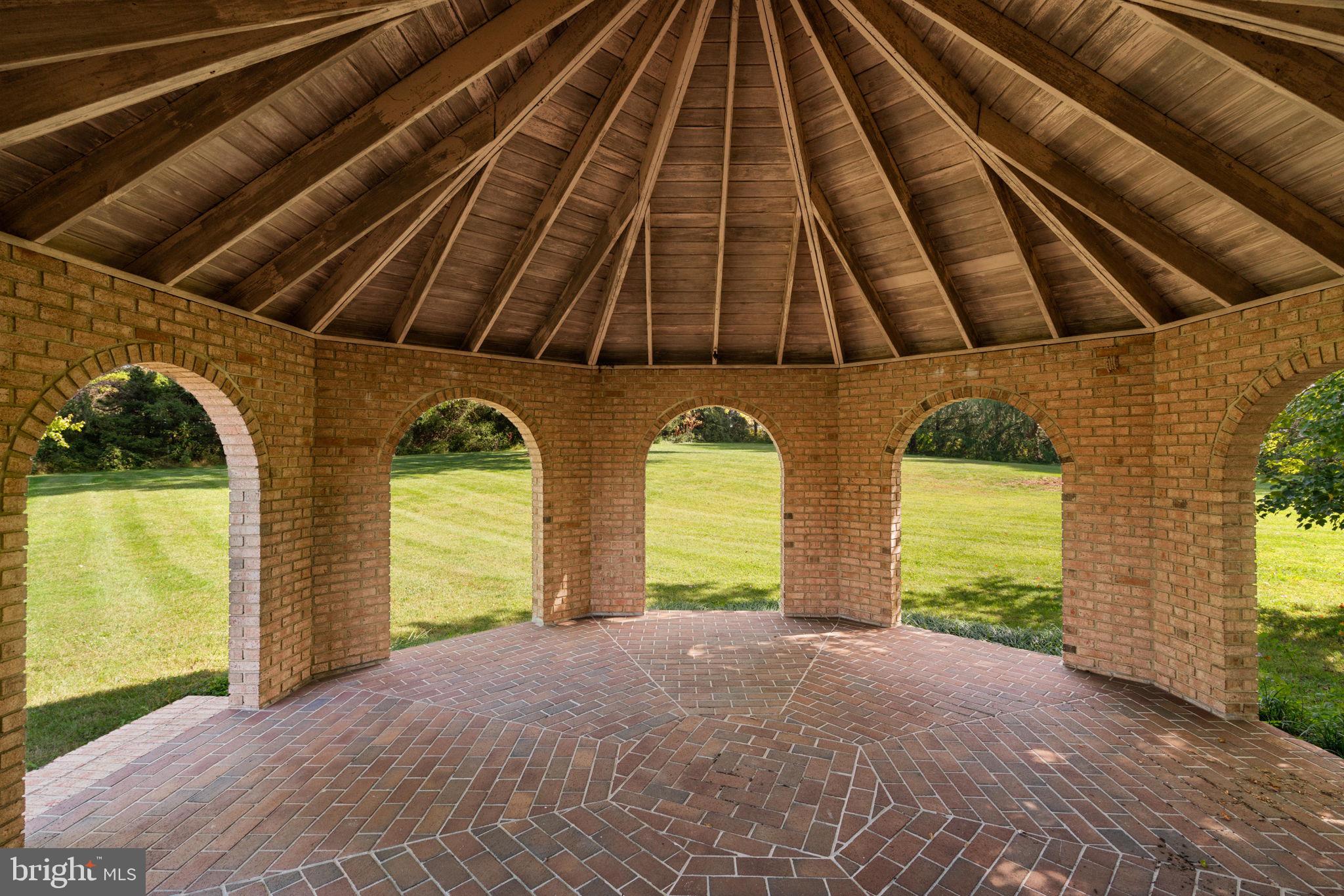 LAWNVALE ESTATES - Residential