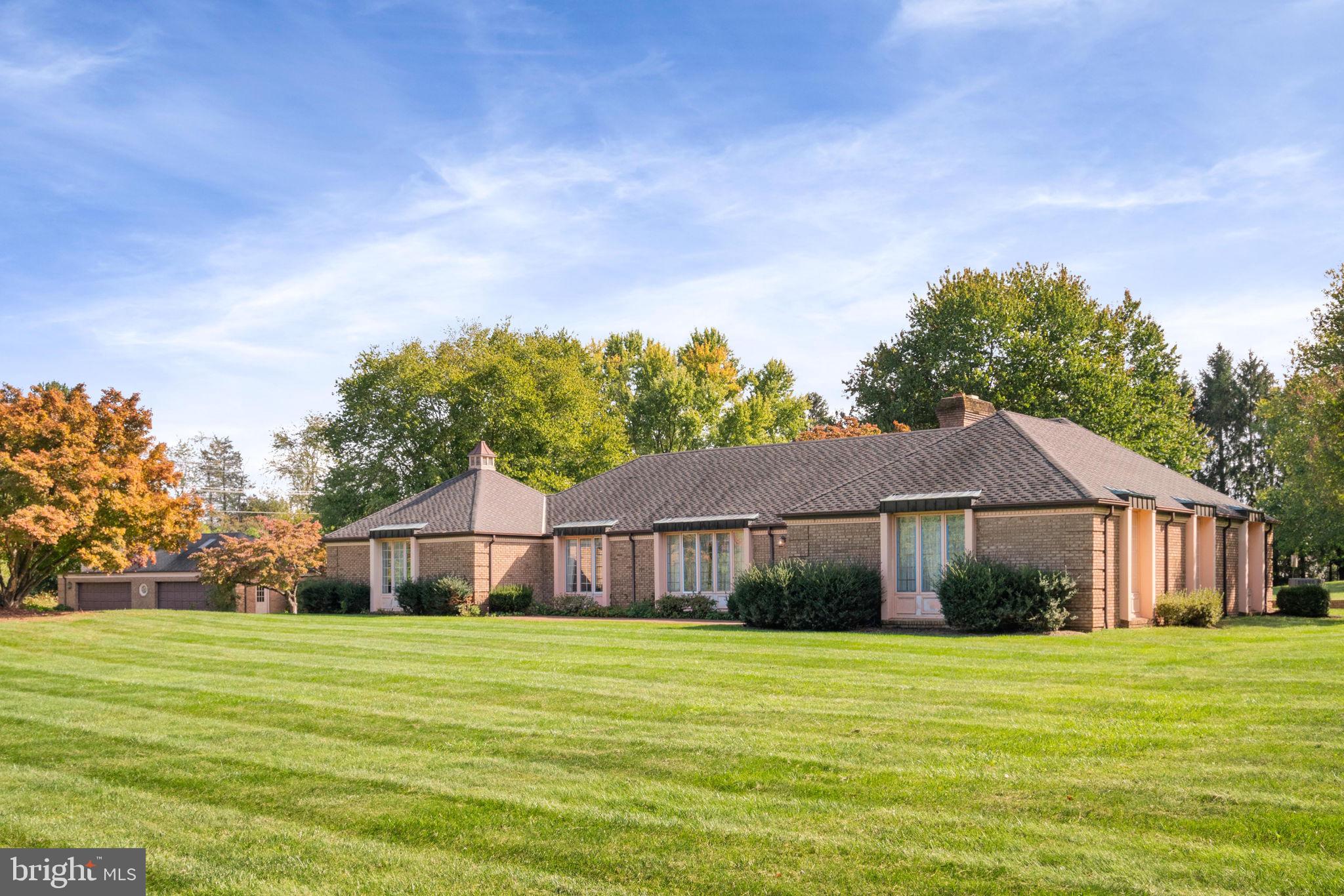 LAWNVALE ESTATES - Residential