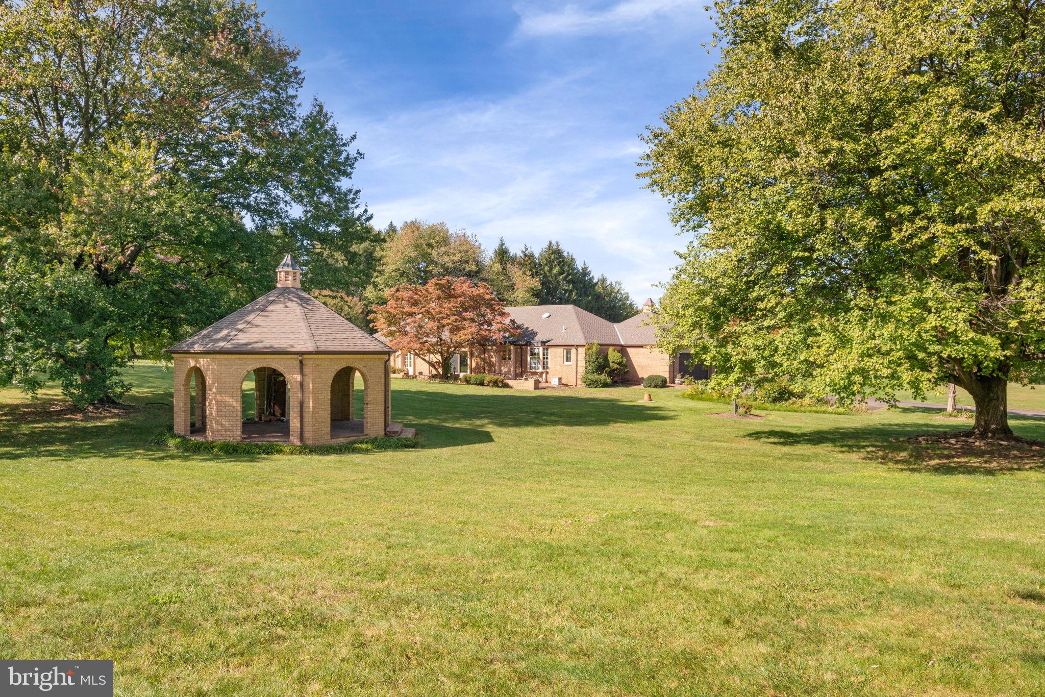 LAWNVALE ESTATES - Residential